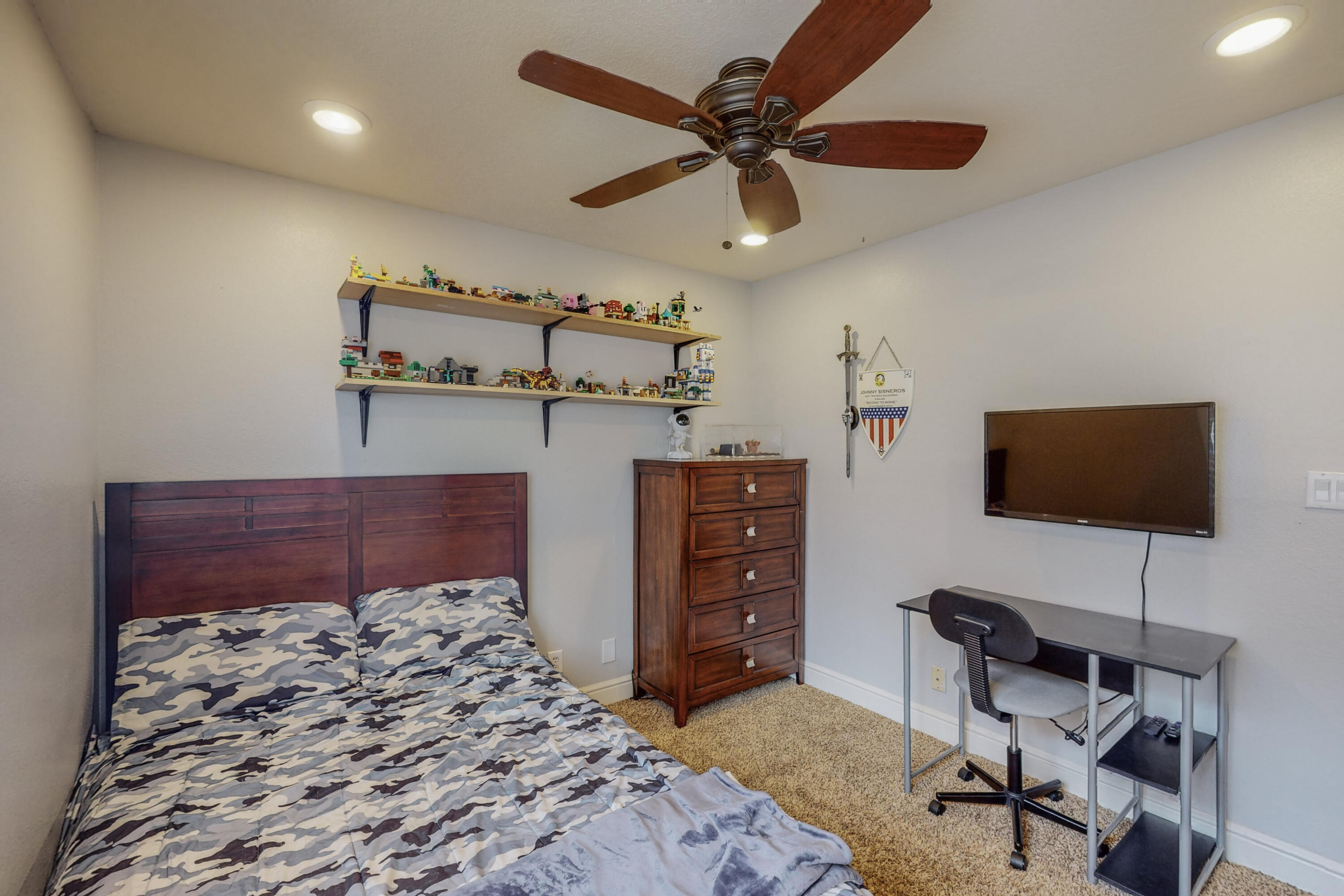 2644 Sandia Loop NE