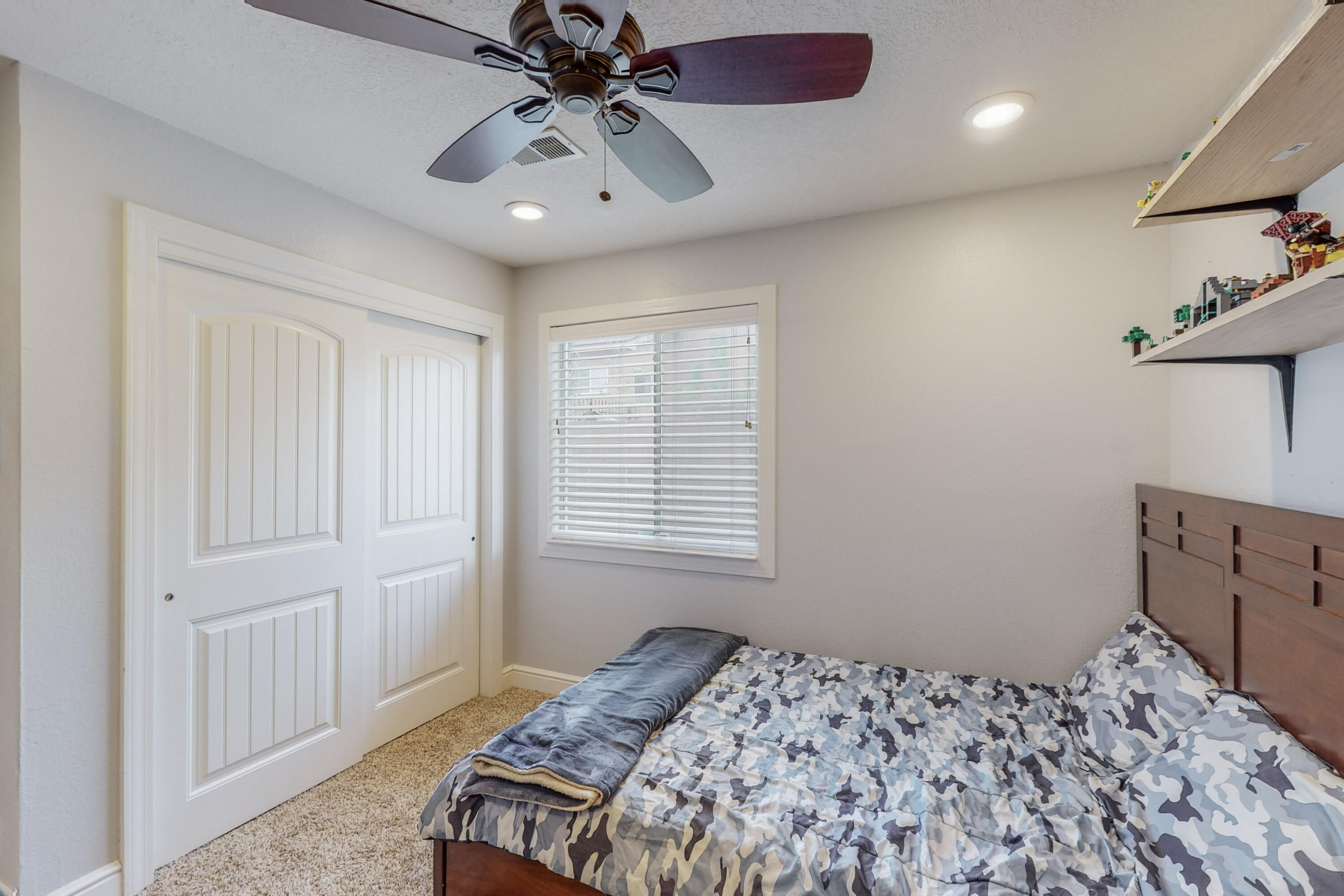 2644 Sandia Loop NE