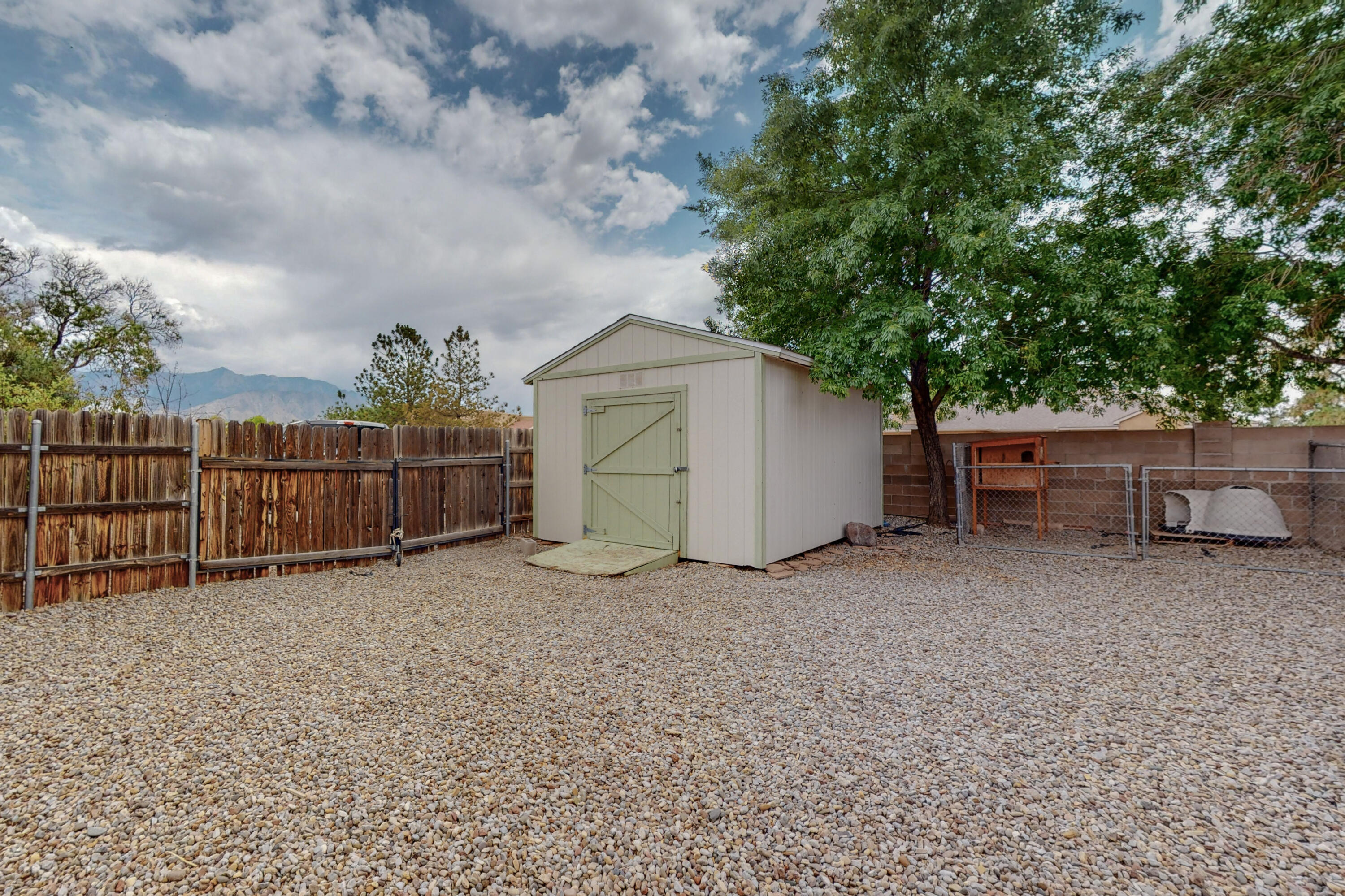 2644 Sandia Loop NE