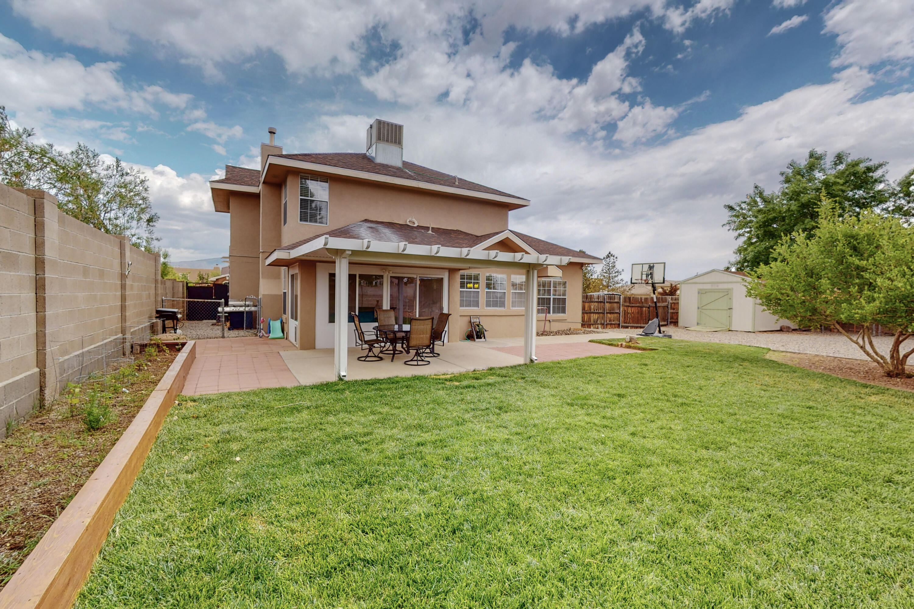 2644 Sandia Loop NE