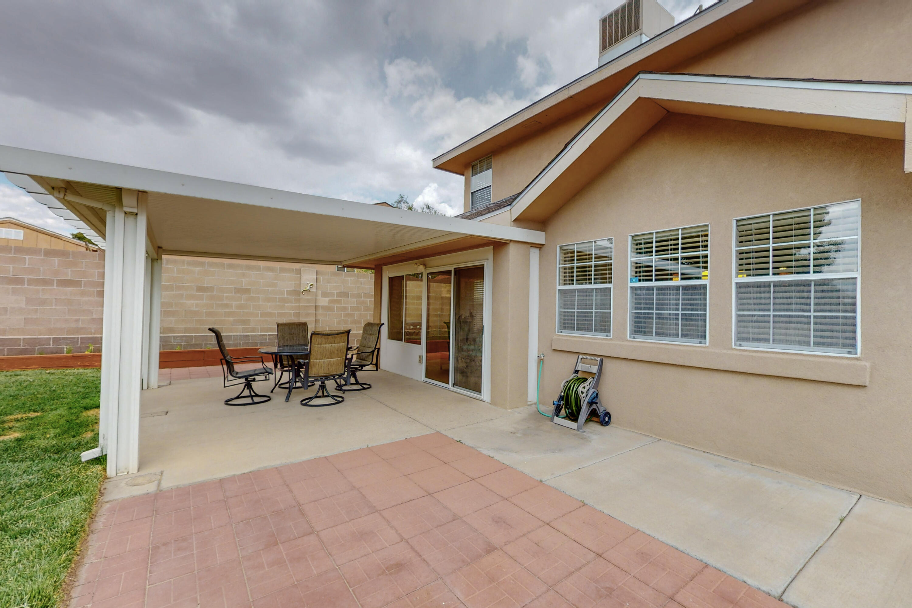 2644 Sandia Loop NE