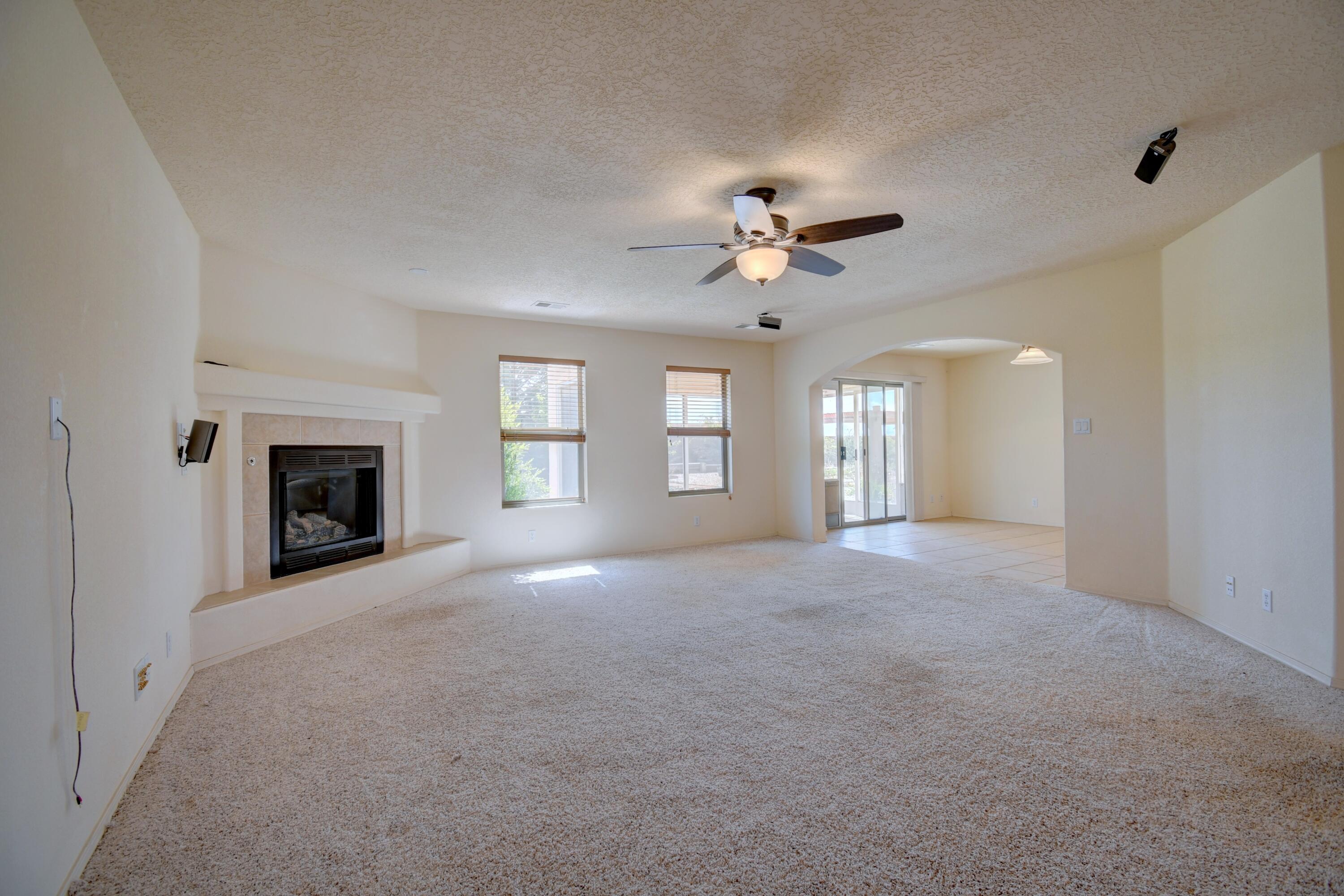 5901 Chaco Loop NE