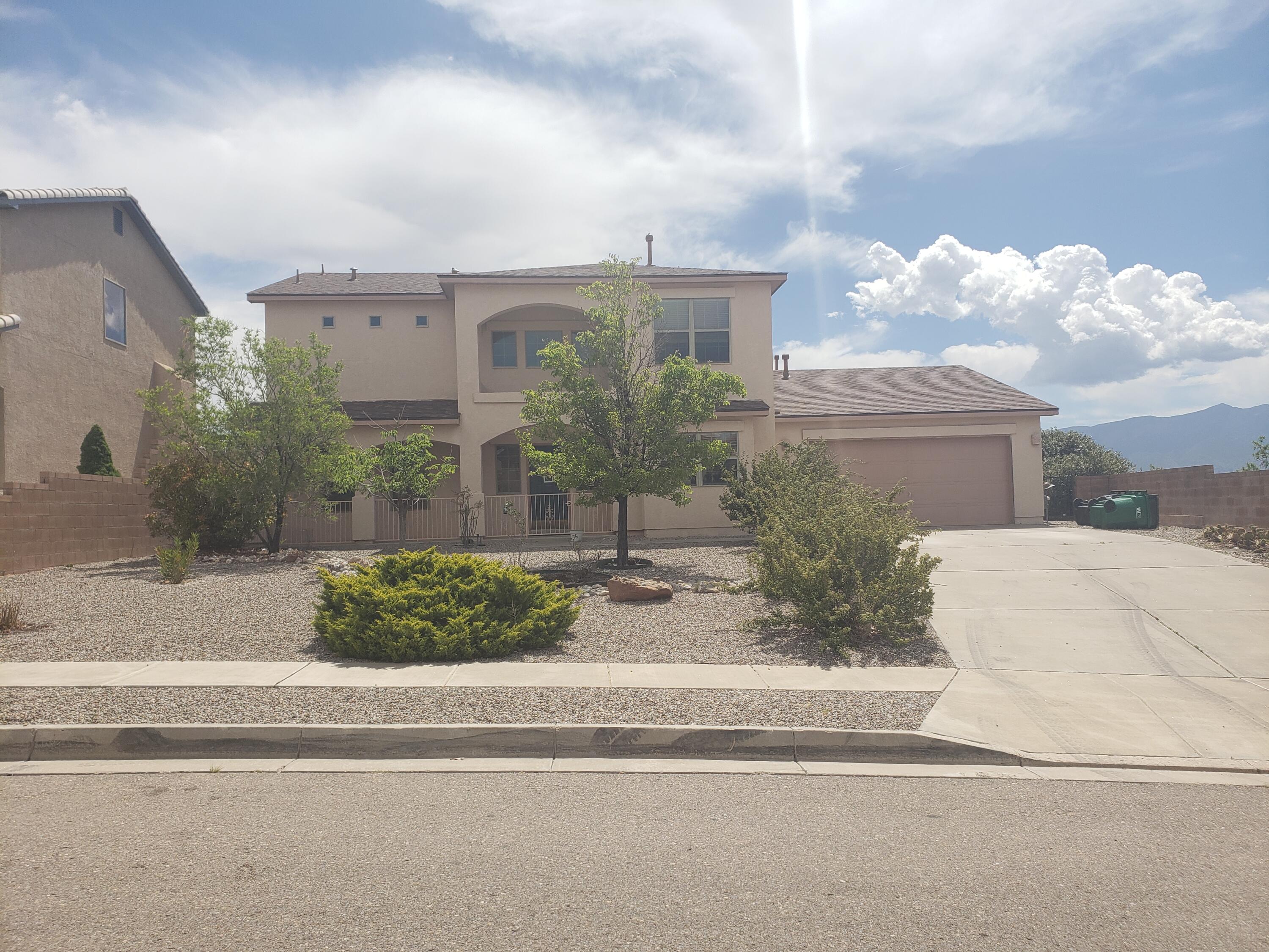 5901 Chaco Loop NE