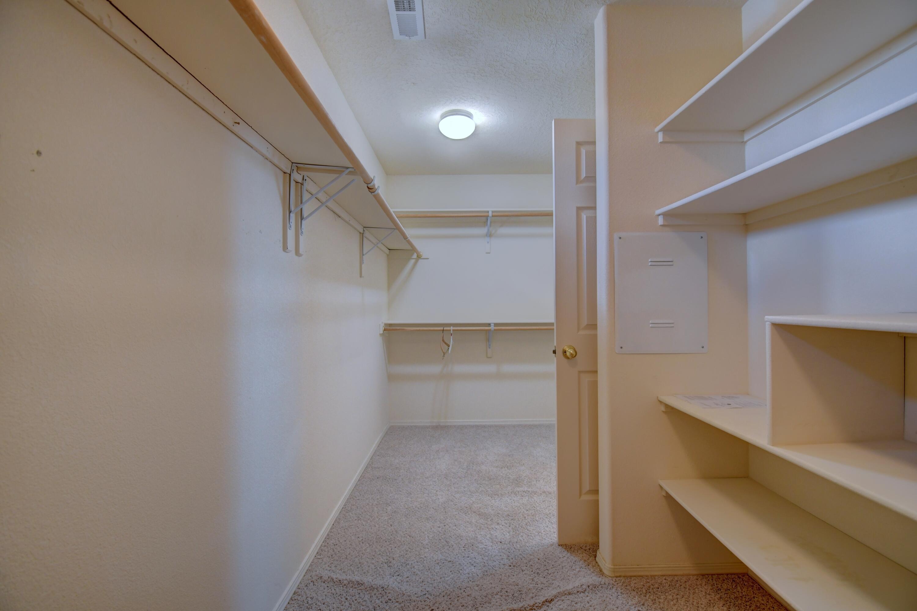 5901 Chaco Loop NE