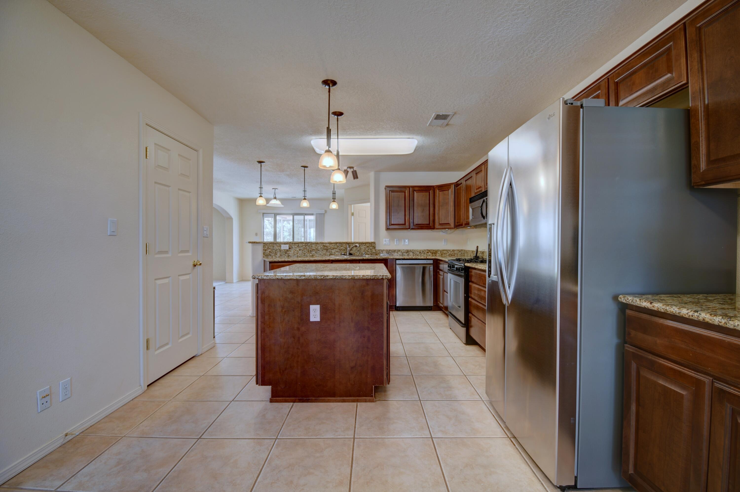 5901 Chaco Loop NE