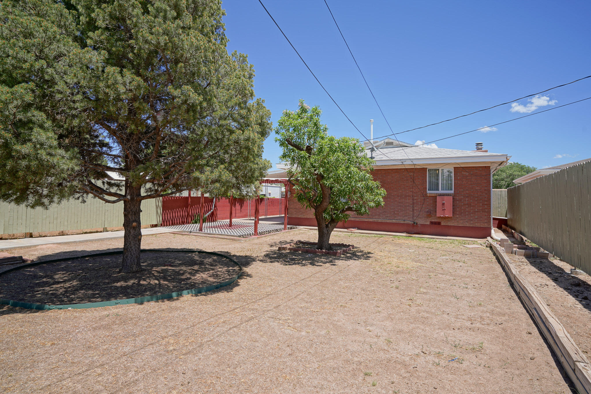 717 Alvarado Drive SE