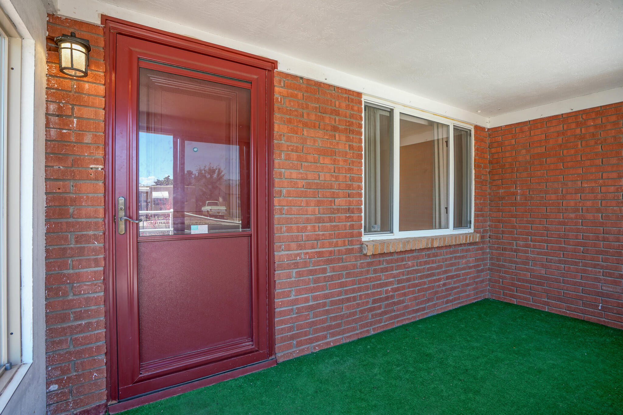 717 Alvarado Drive SE