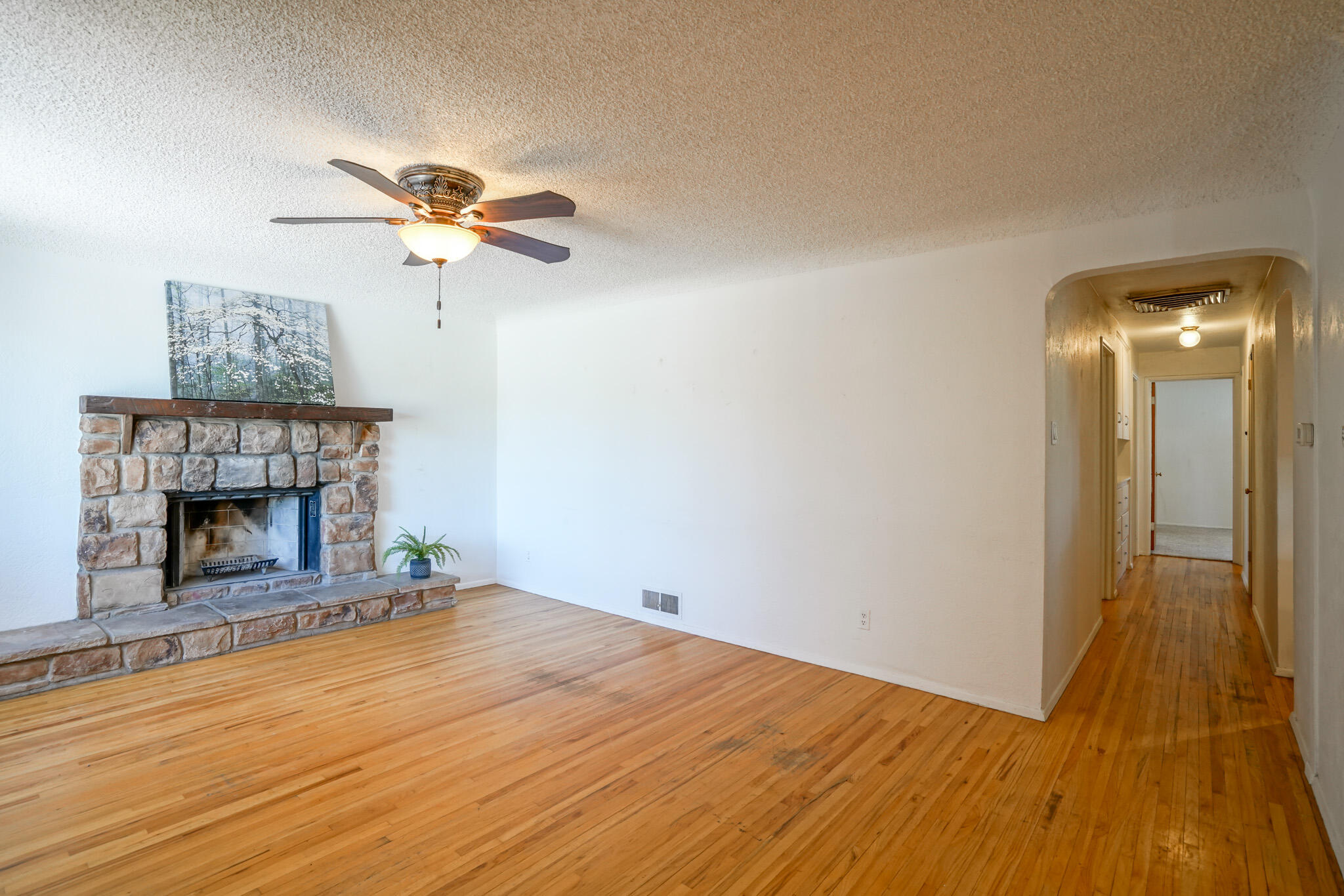 717 Alvarado Drive SE