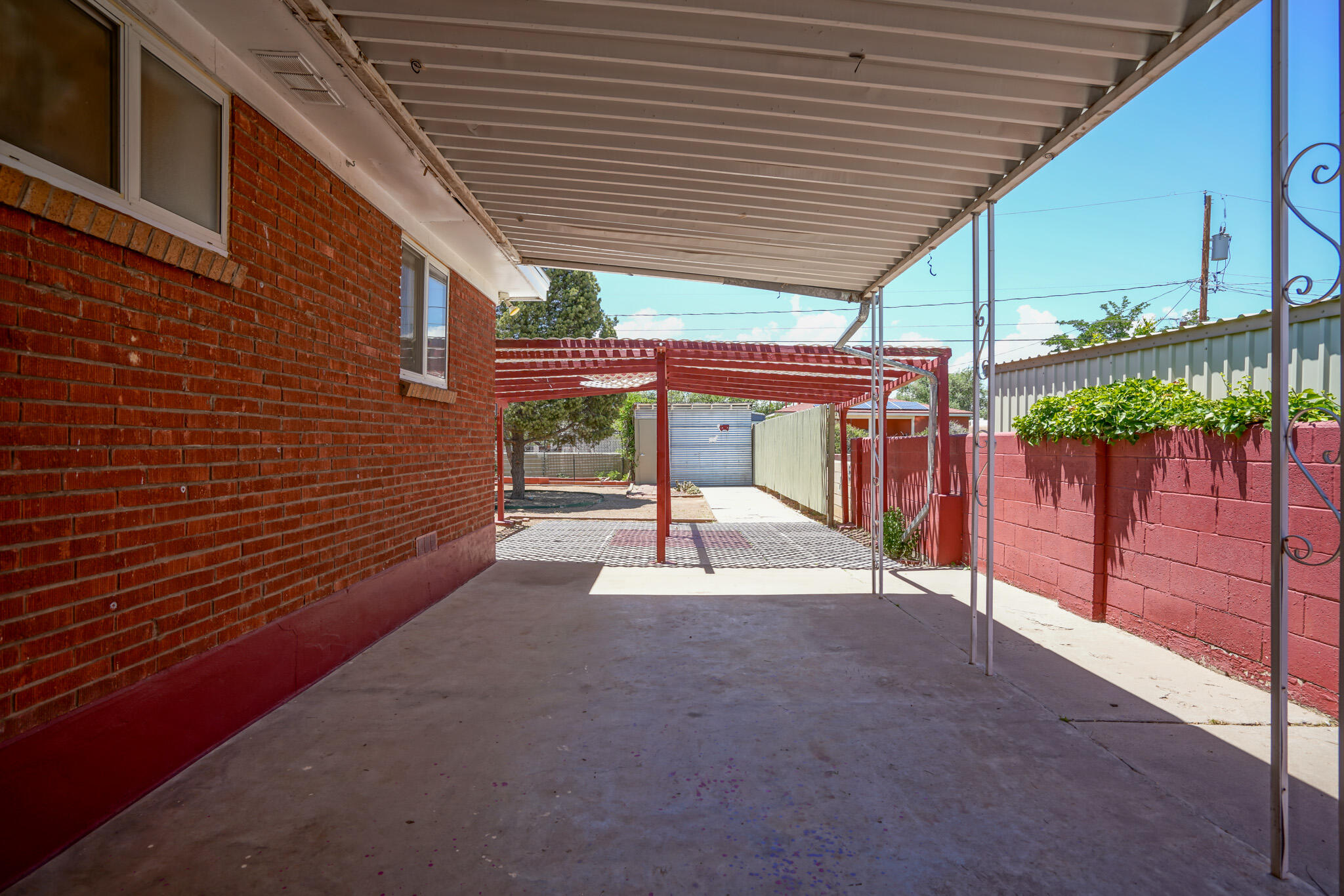 717 Alvarado Drive SE