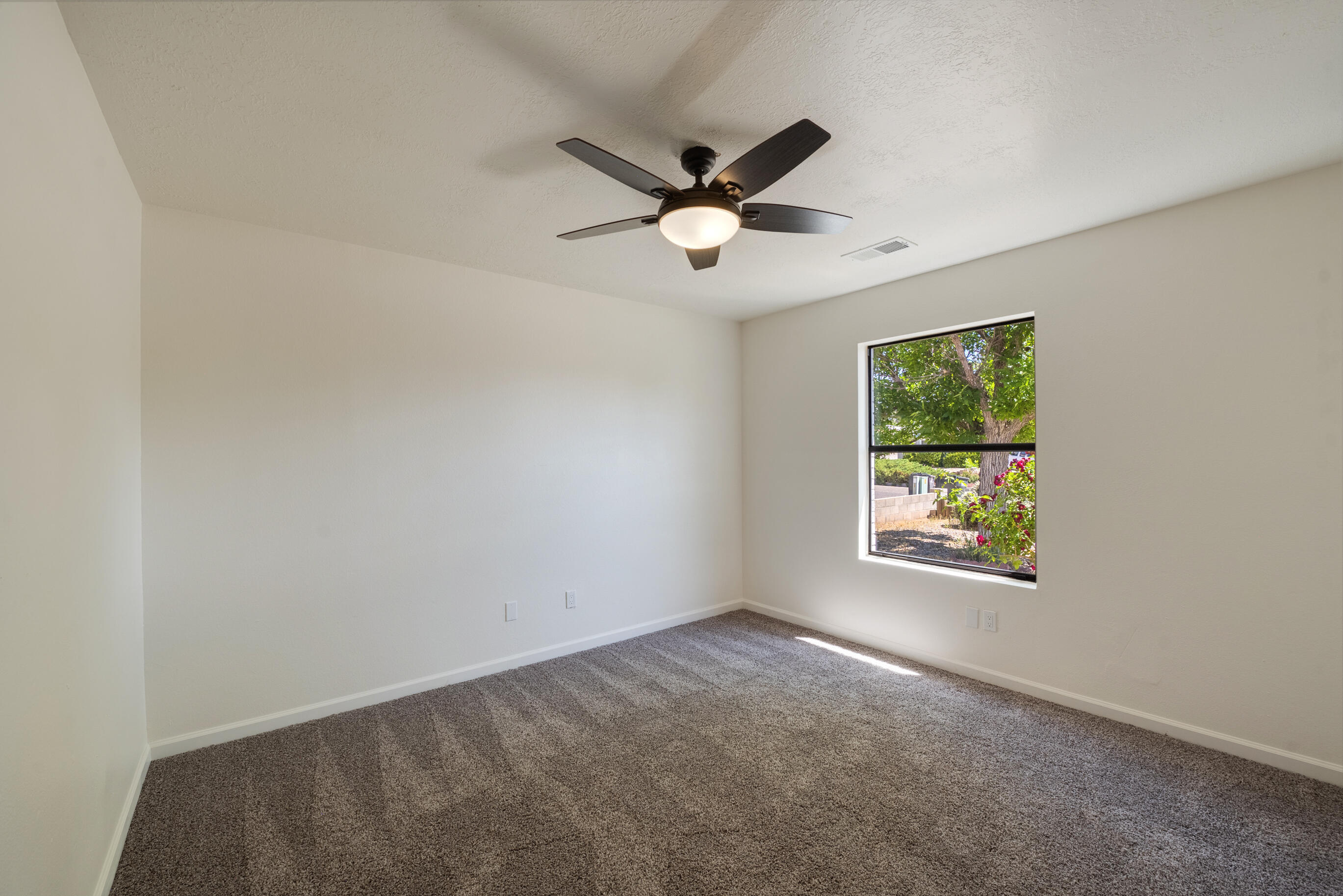 837 Stagecoach Road SE