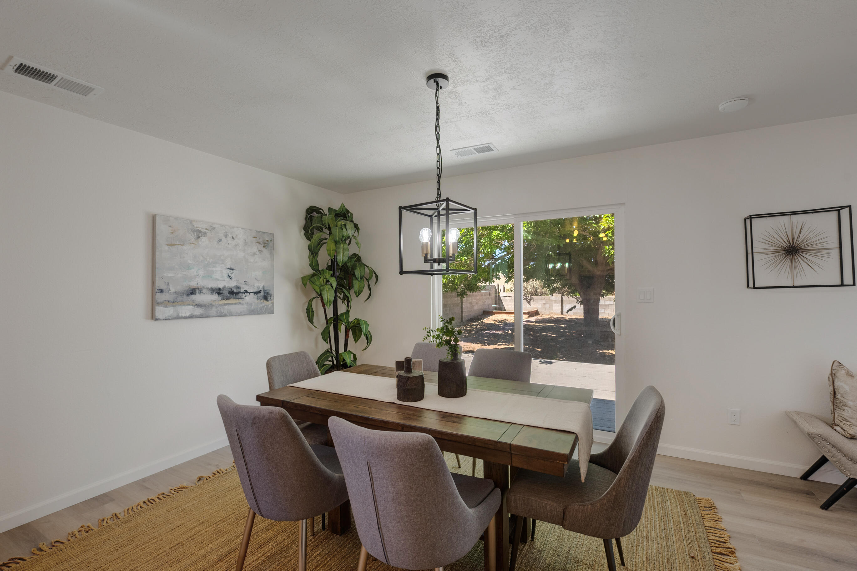 837 Stagecoach Road SE
