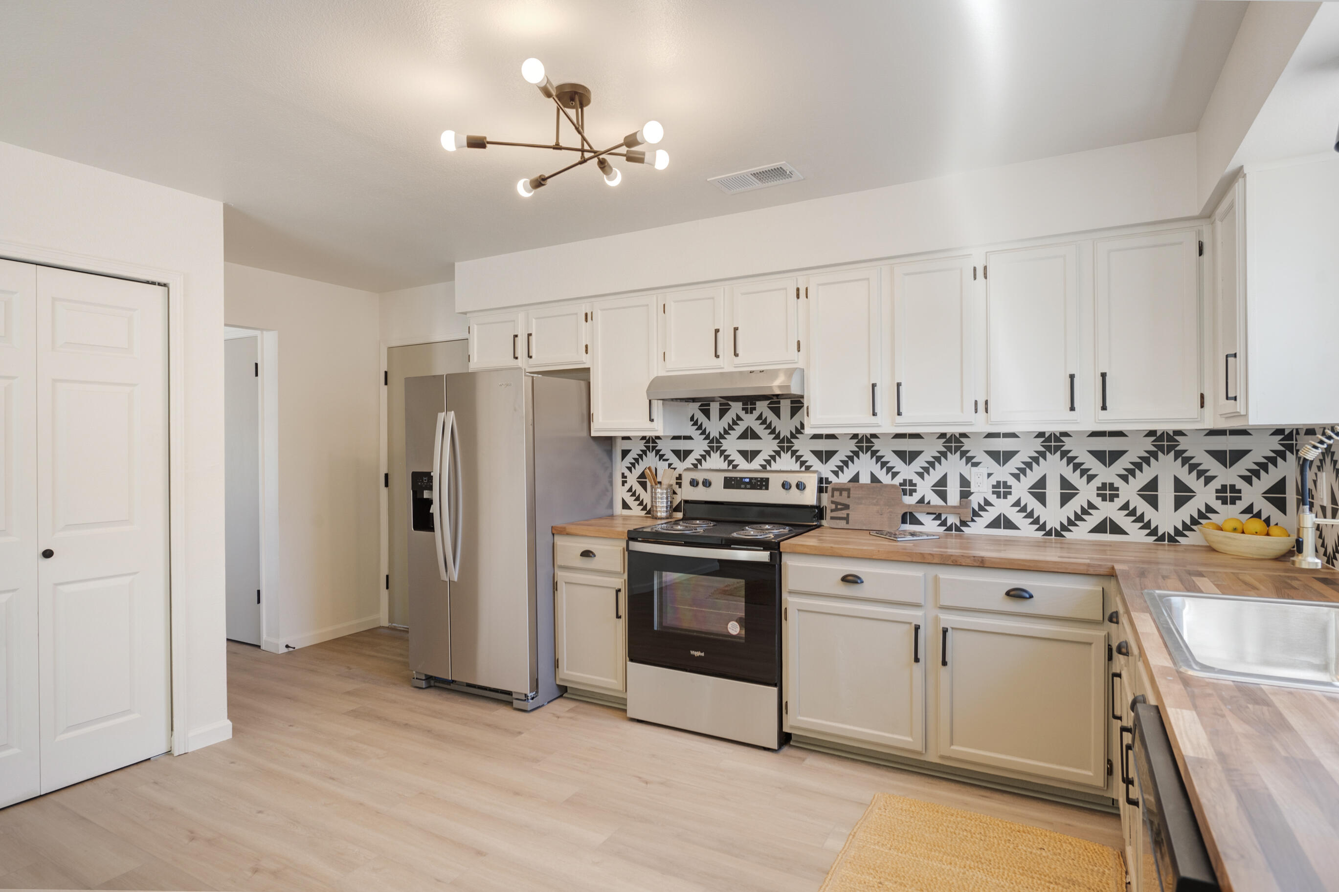 837 Stagecoach Road SE