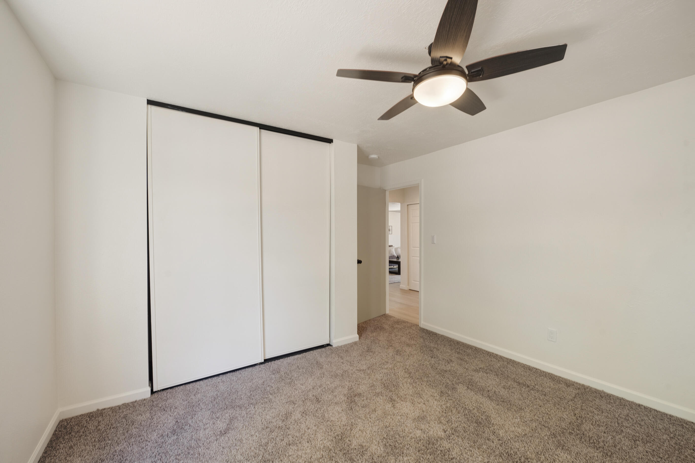 837 Stagecoach Road SE