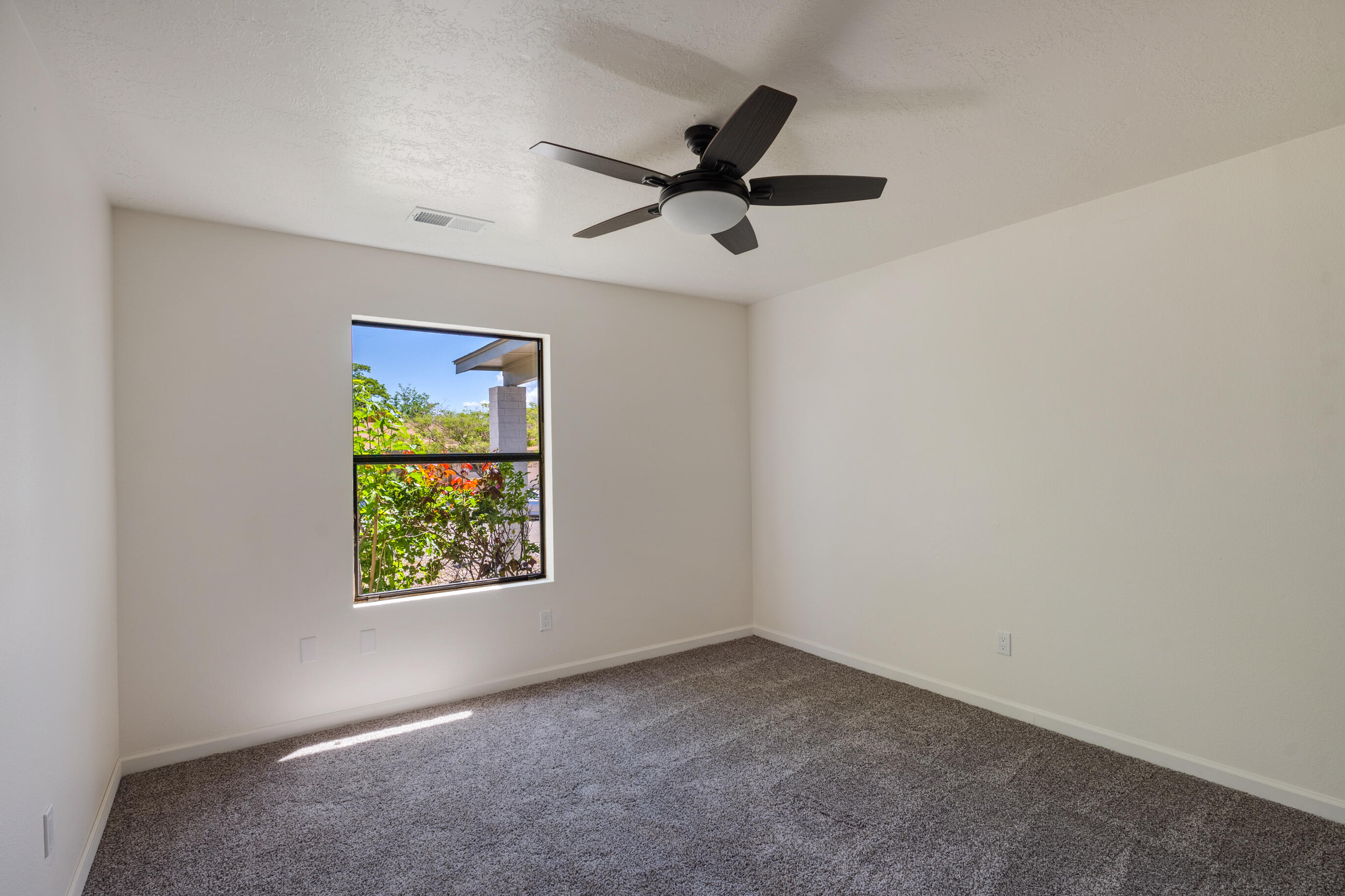 837 Stagecoach Road SE