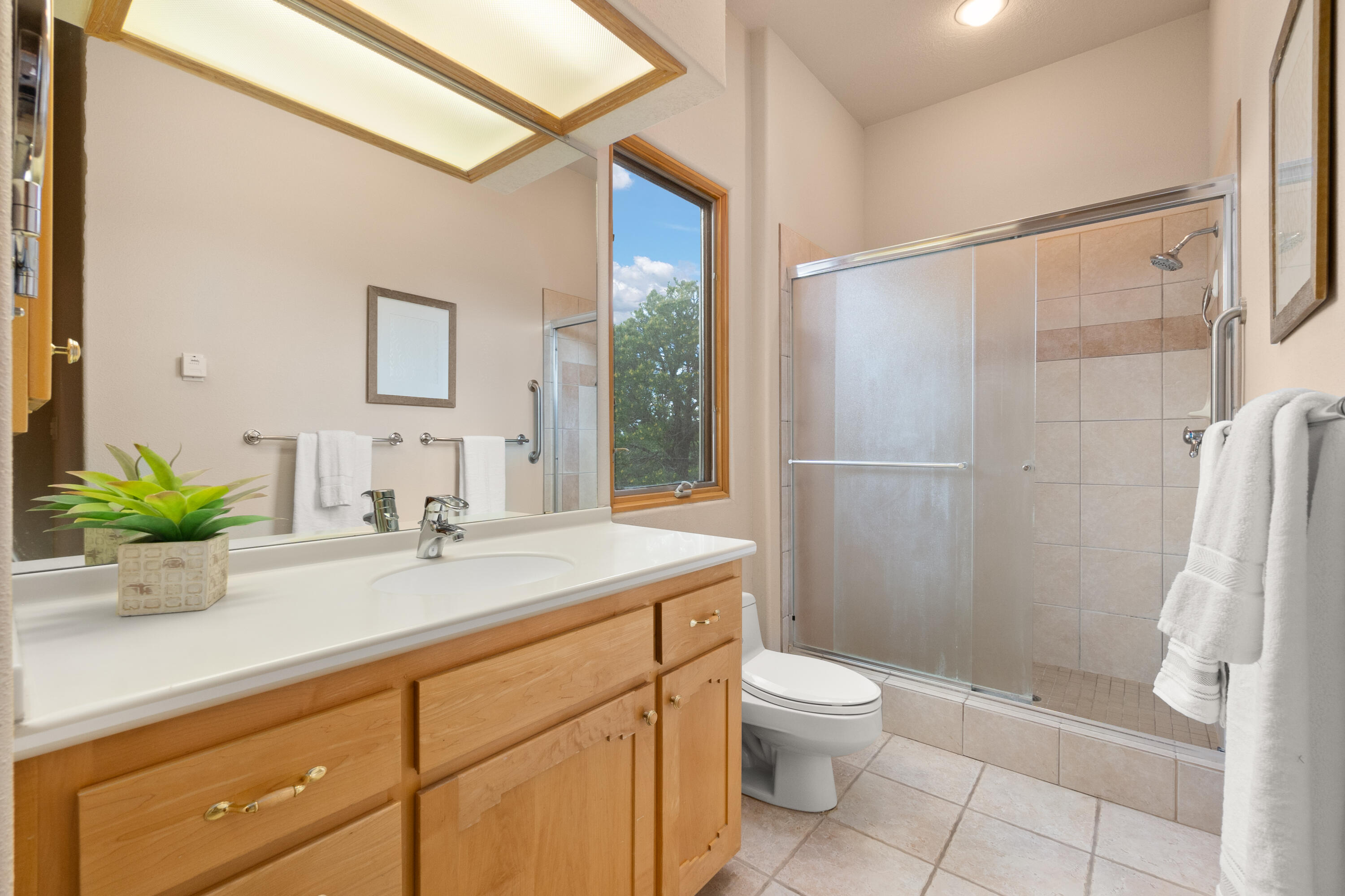 3 La Canada Place