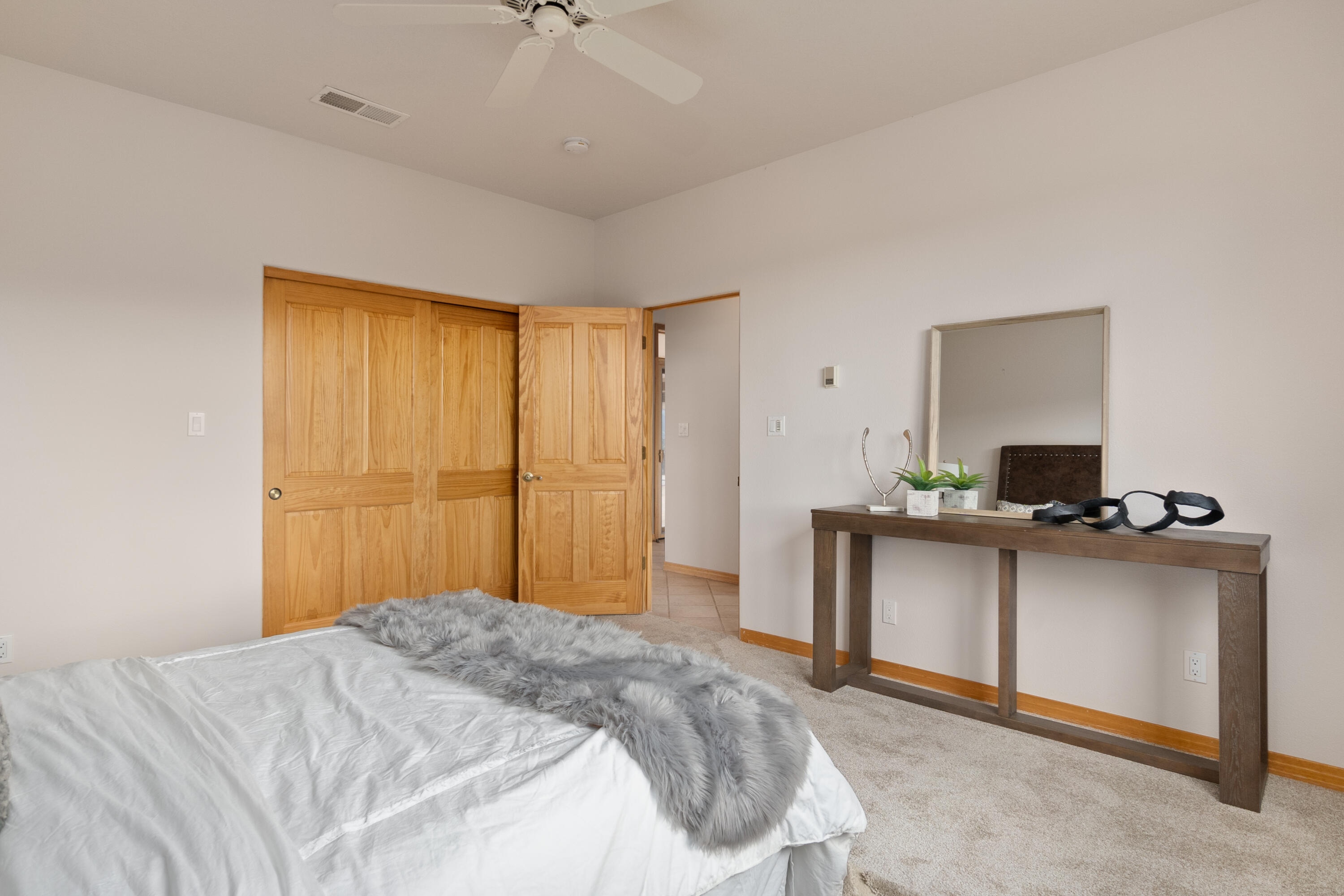 3 La Canada Place