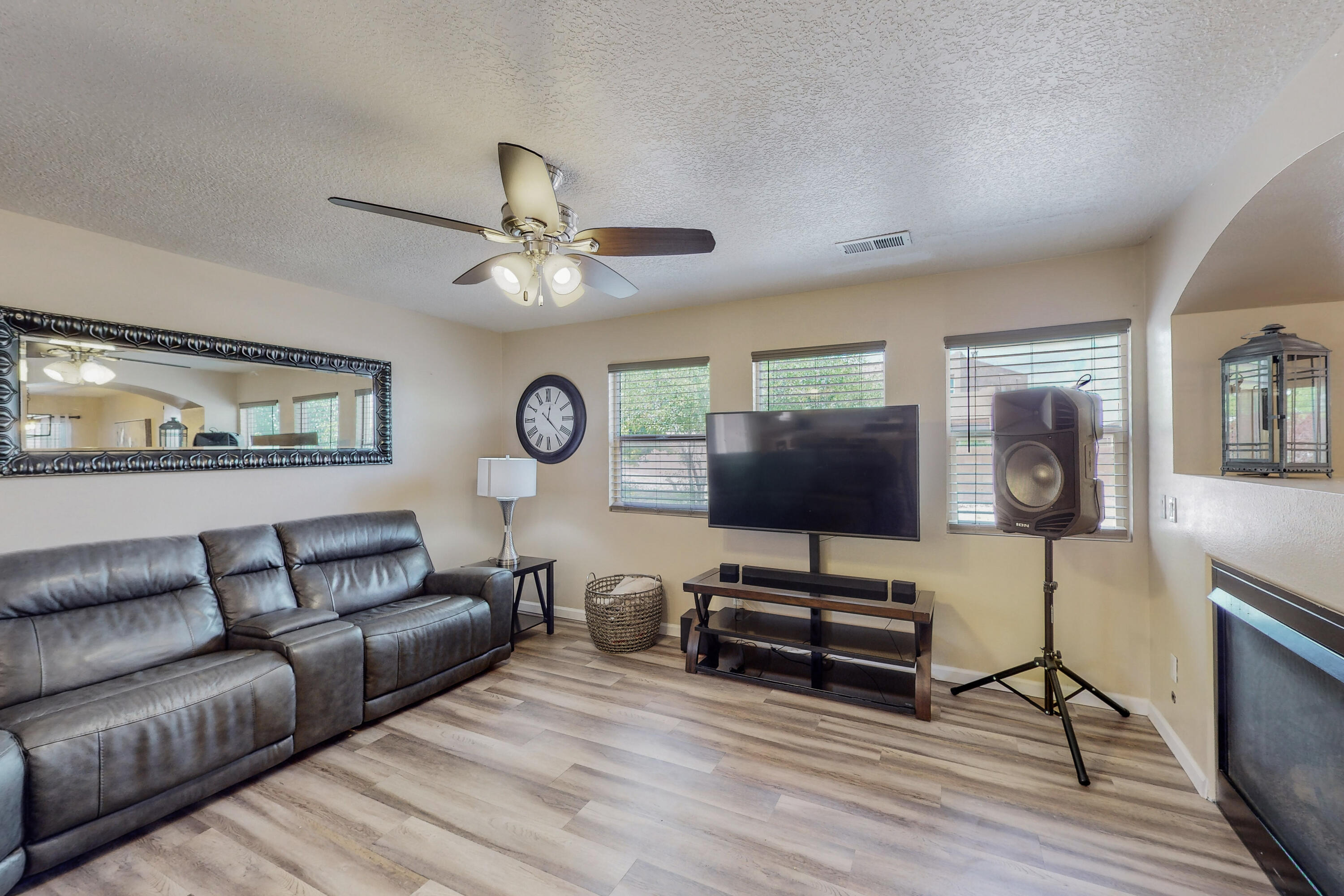 1601 San Pedro Road NE