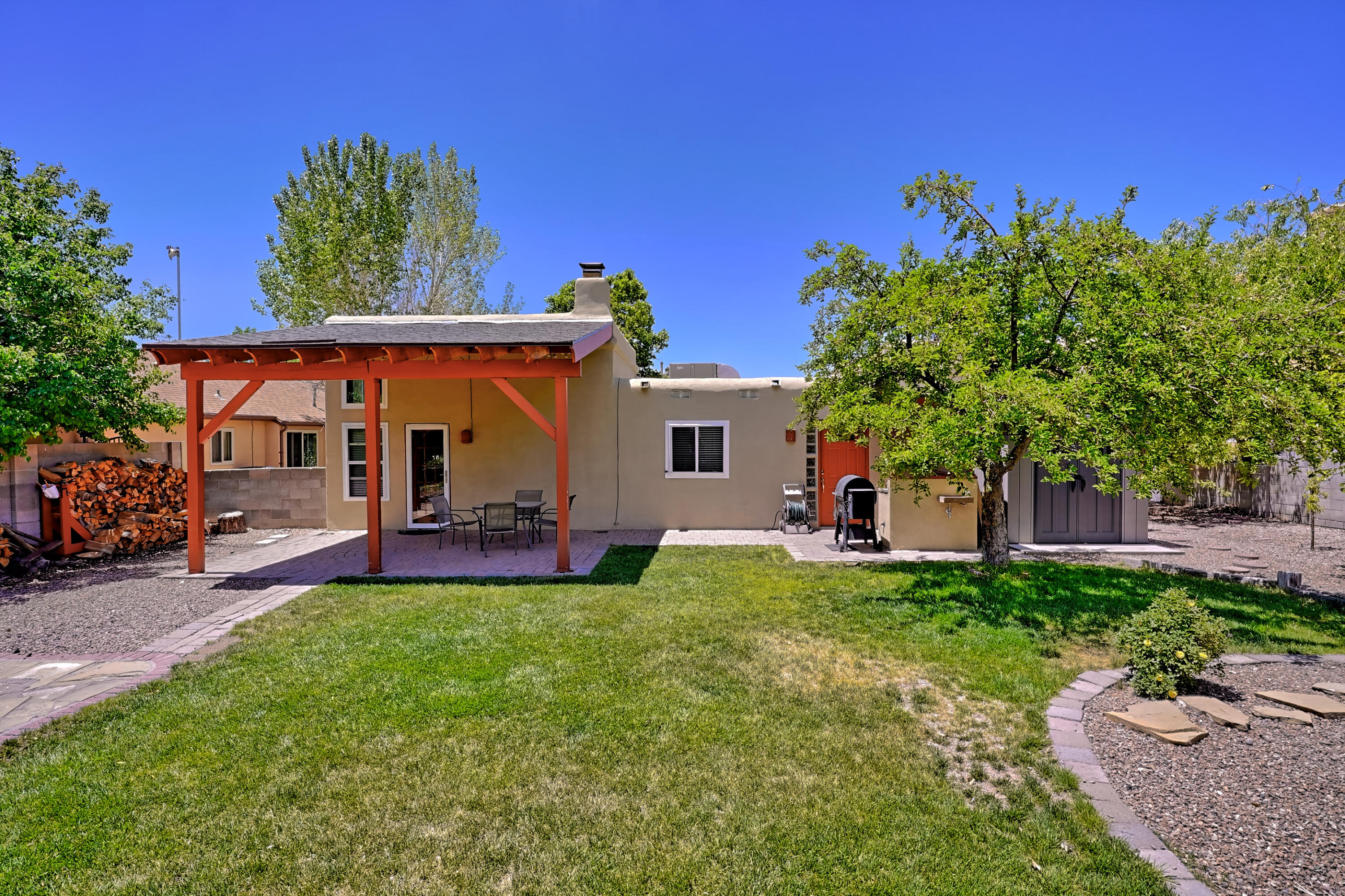 5738 Vista Bonita Street NE