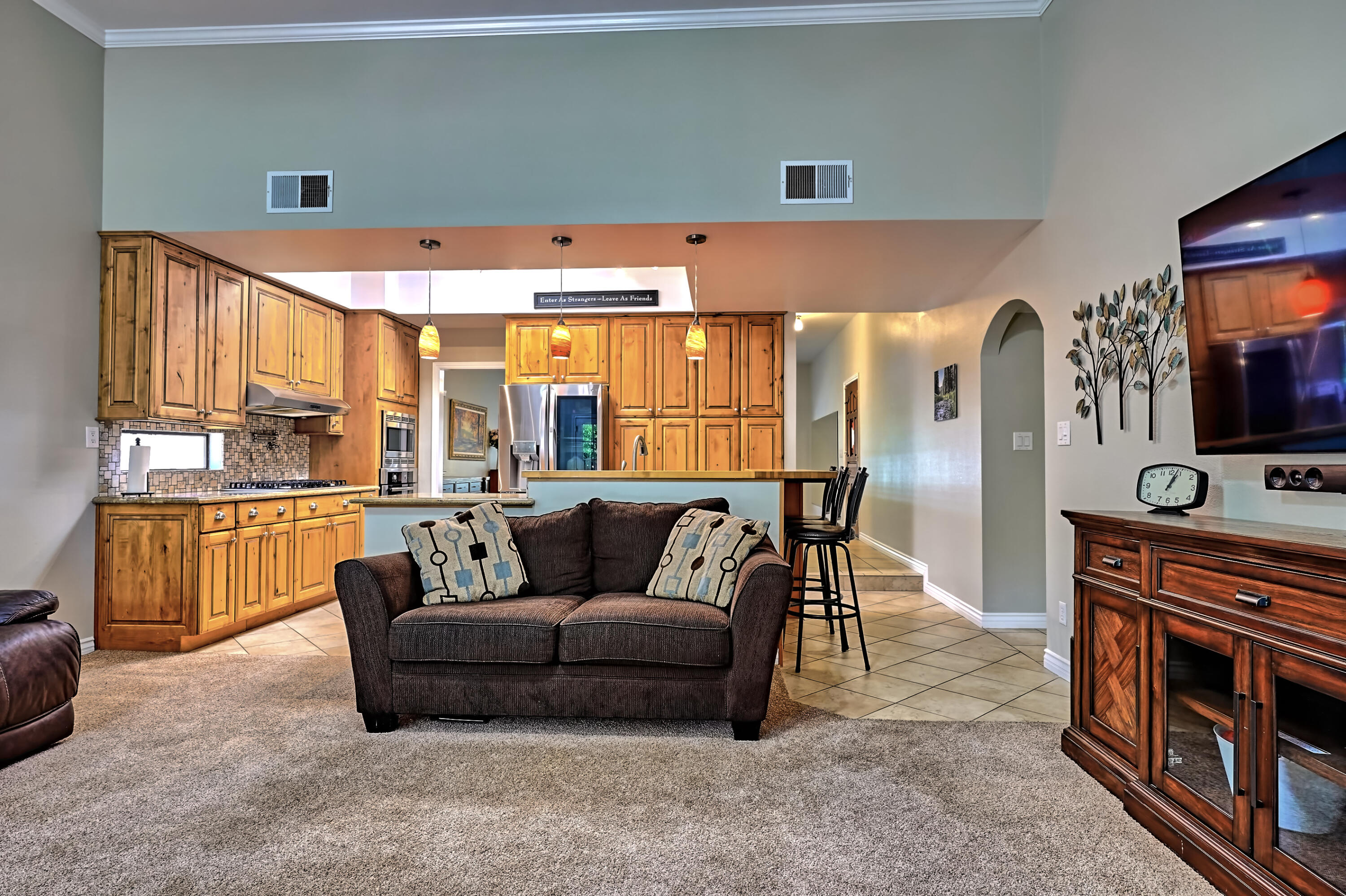 5738 Vista Bonita Street NE