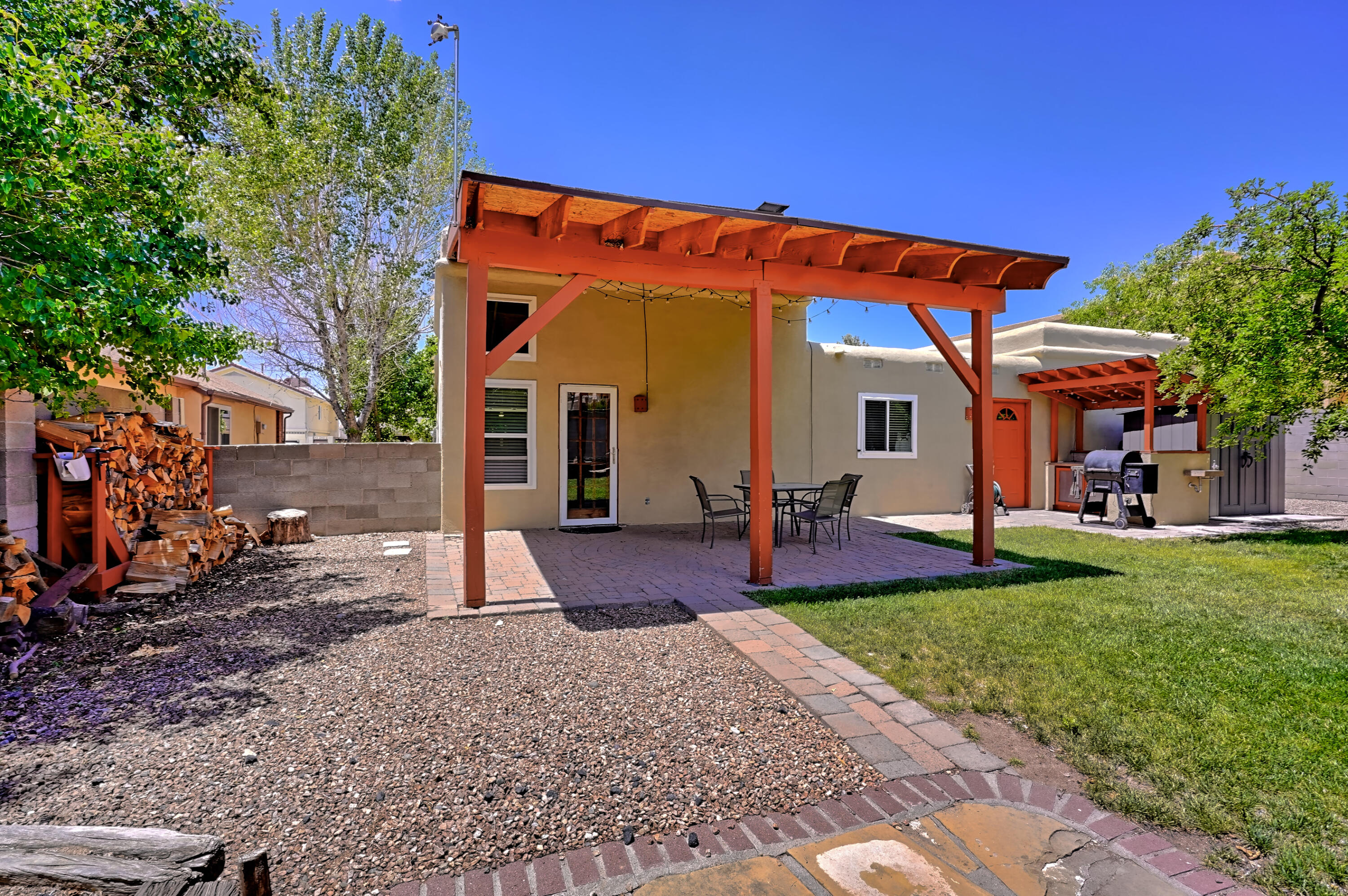 5738 Vista Bonita Street NE