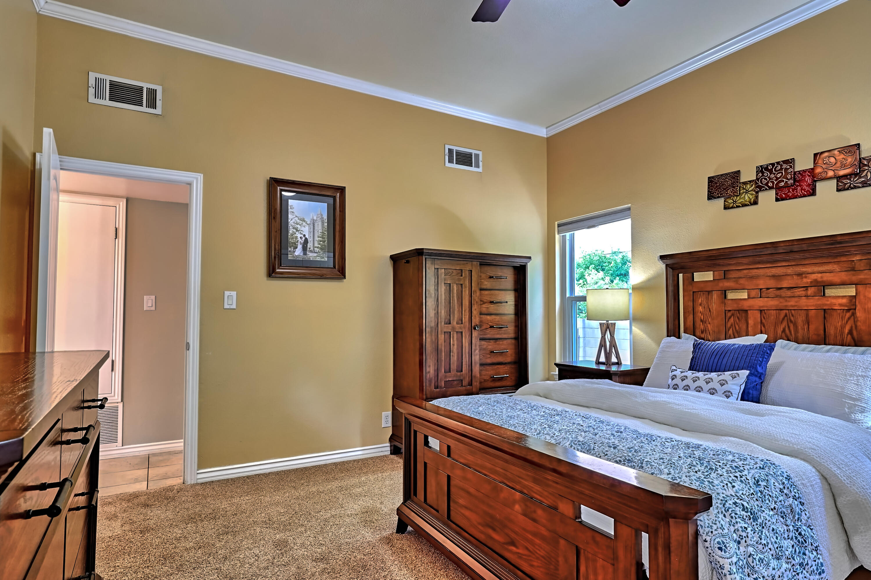 5738 Vista Bonita Street NE