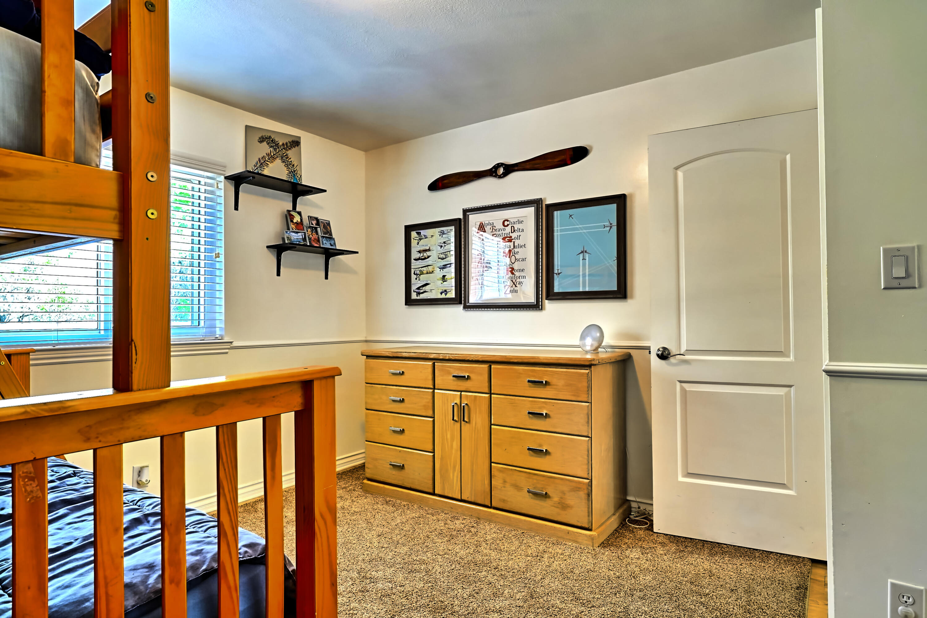 5738 Vista Bonita Street NE