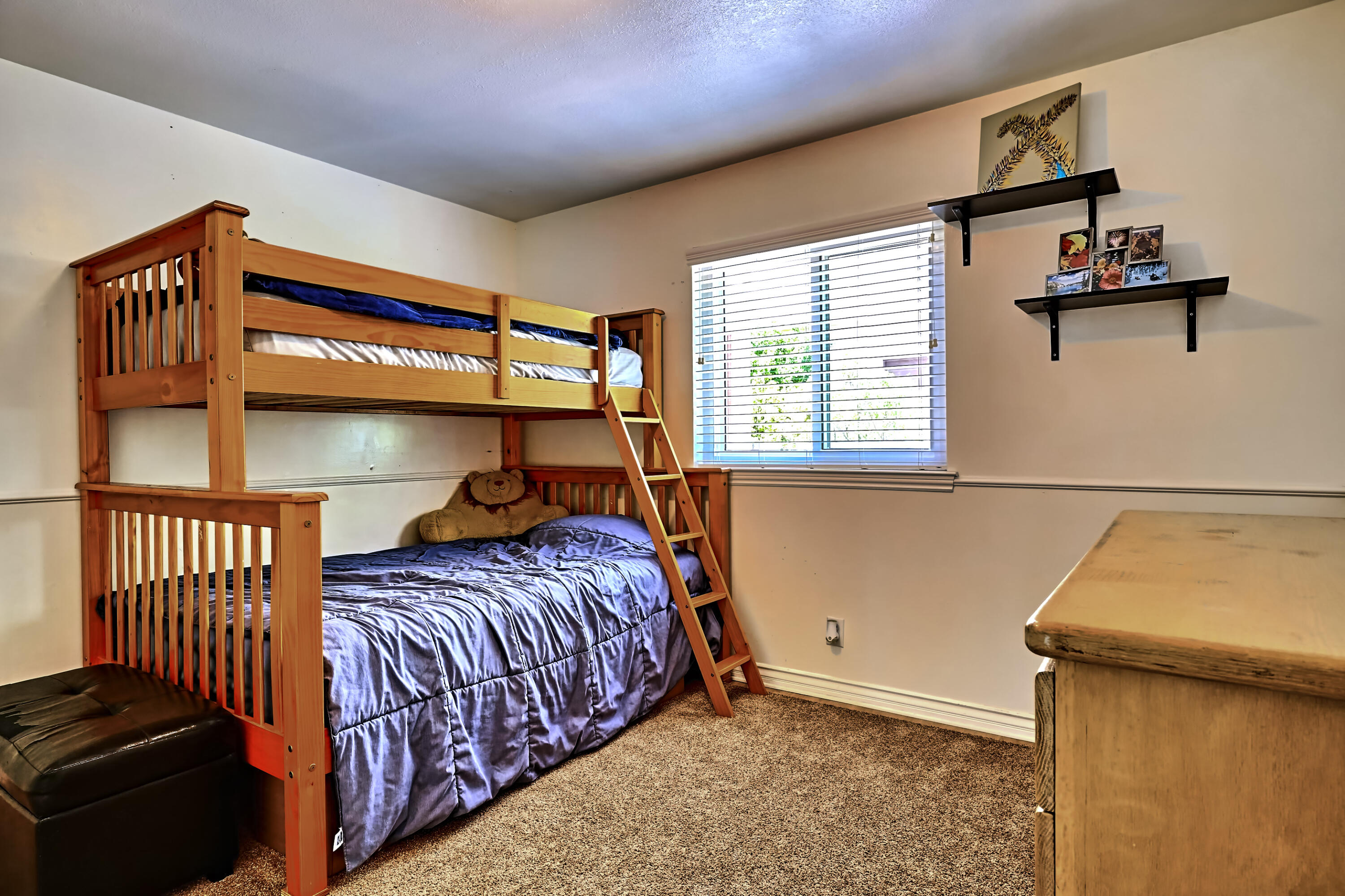 5738 Vista Bonita Street NE