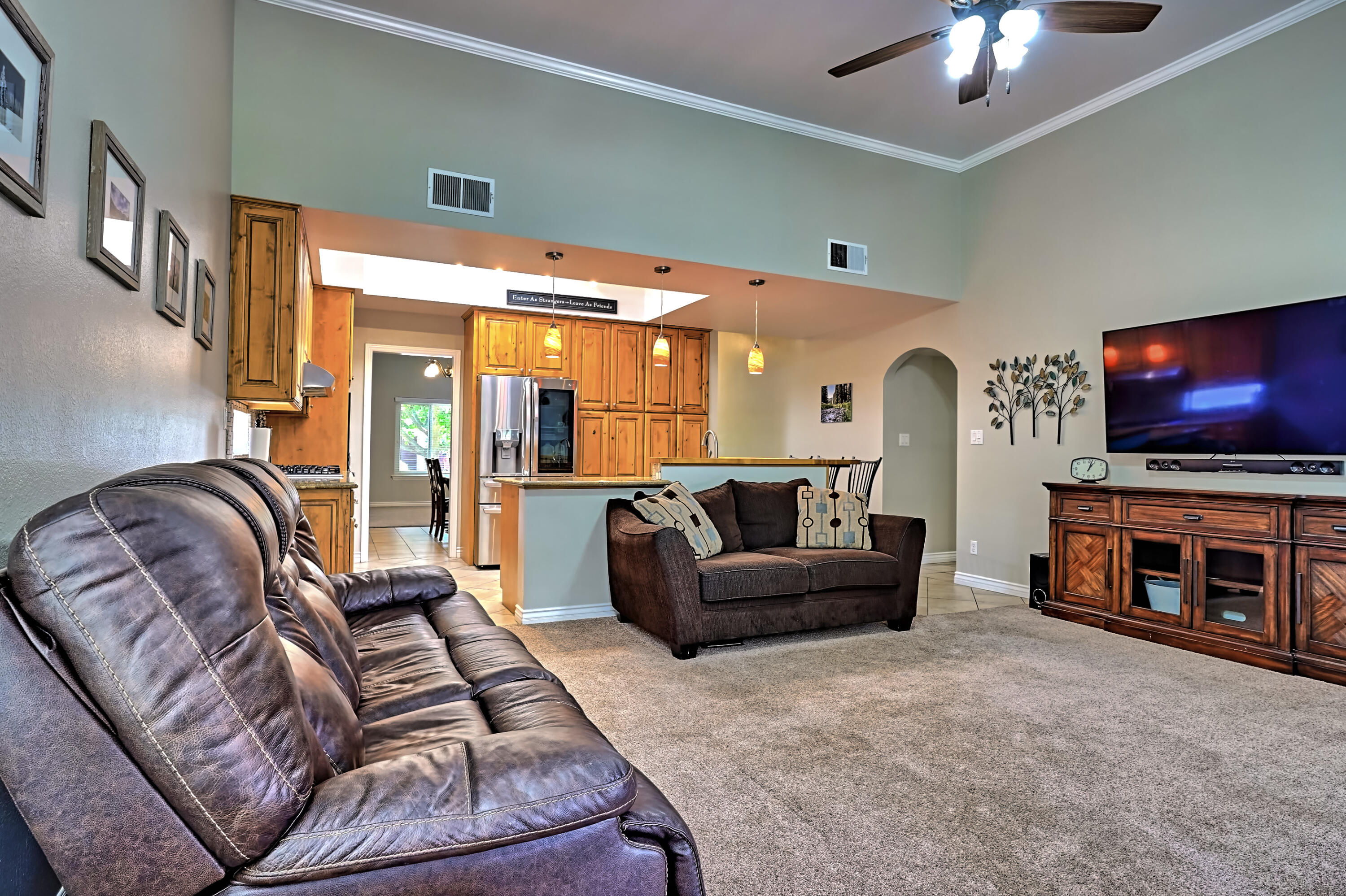 5738 Vista Bonita Street NE