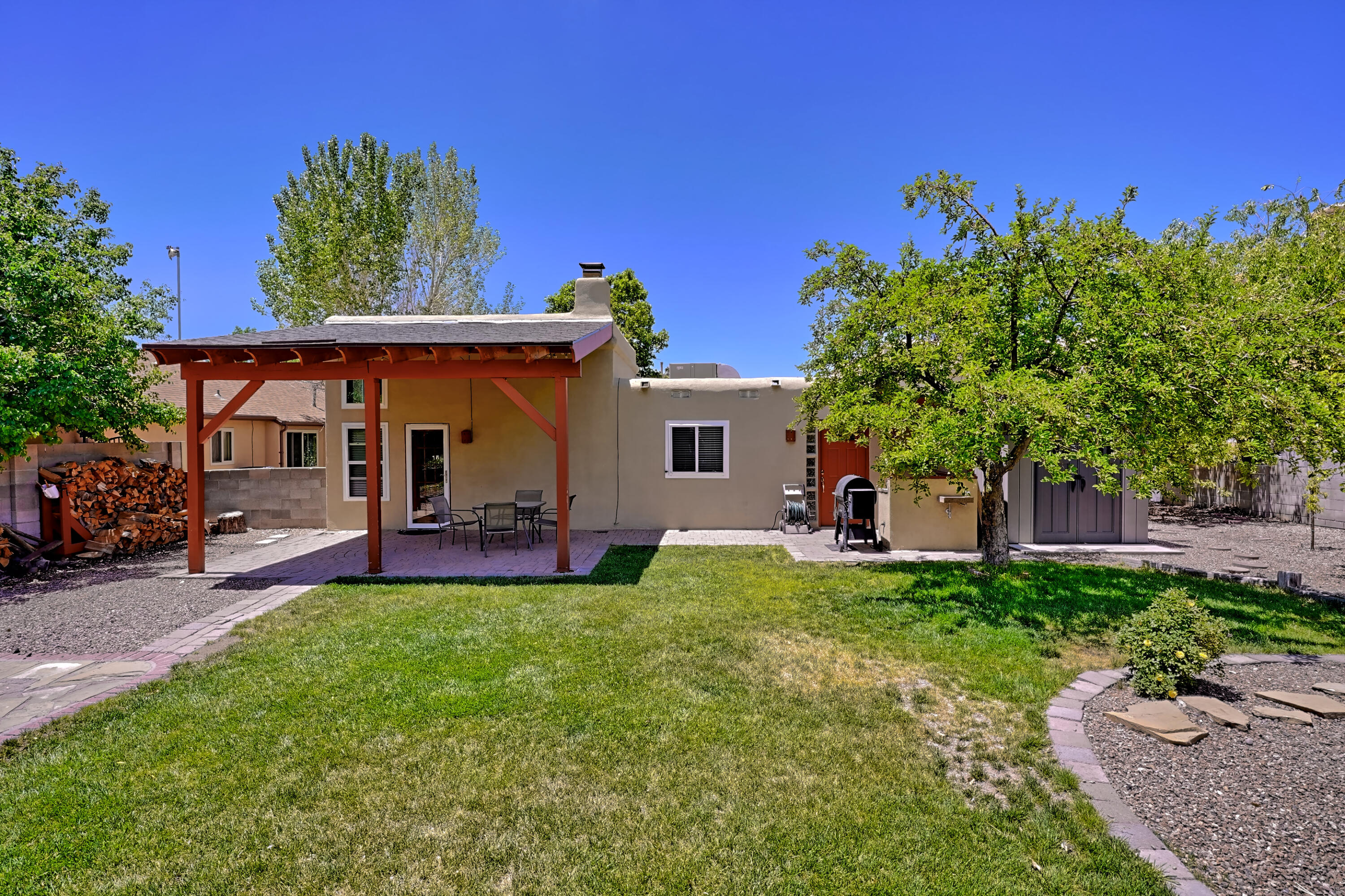 5738 Vista Bonita Street NE