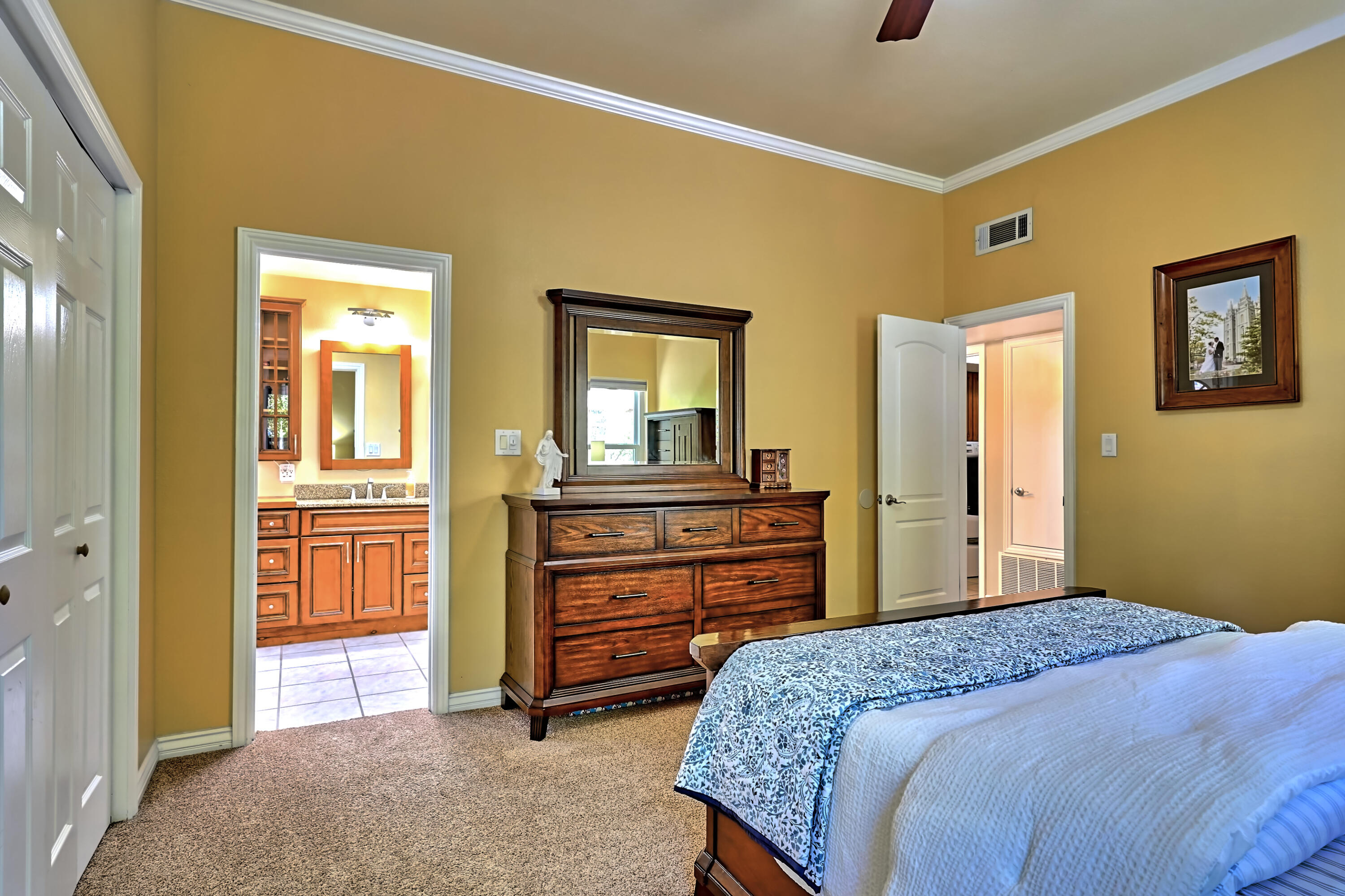 5738 Vista Bonita Street NE