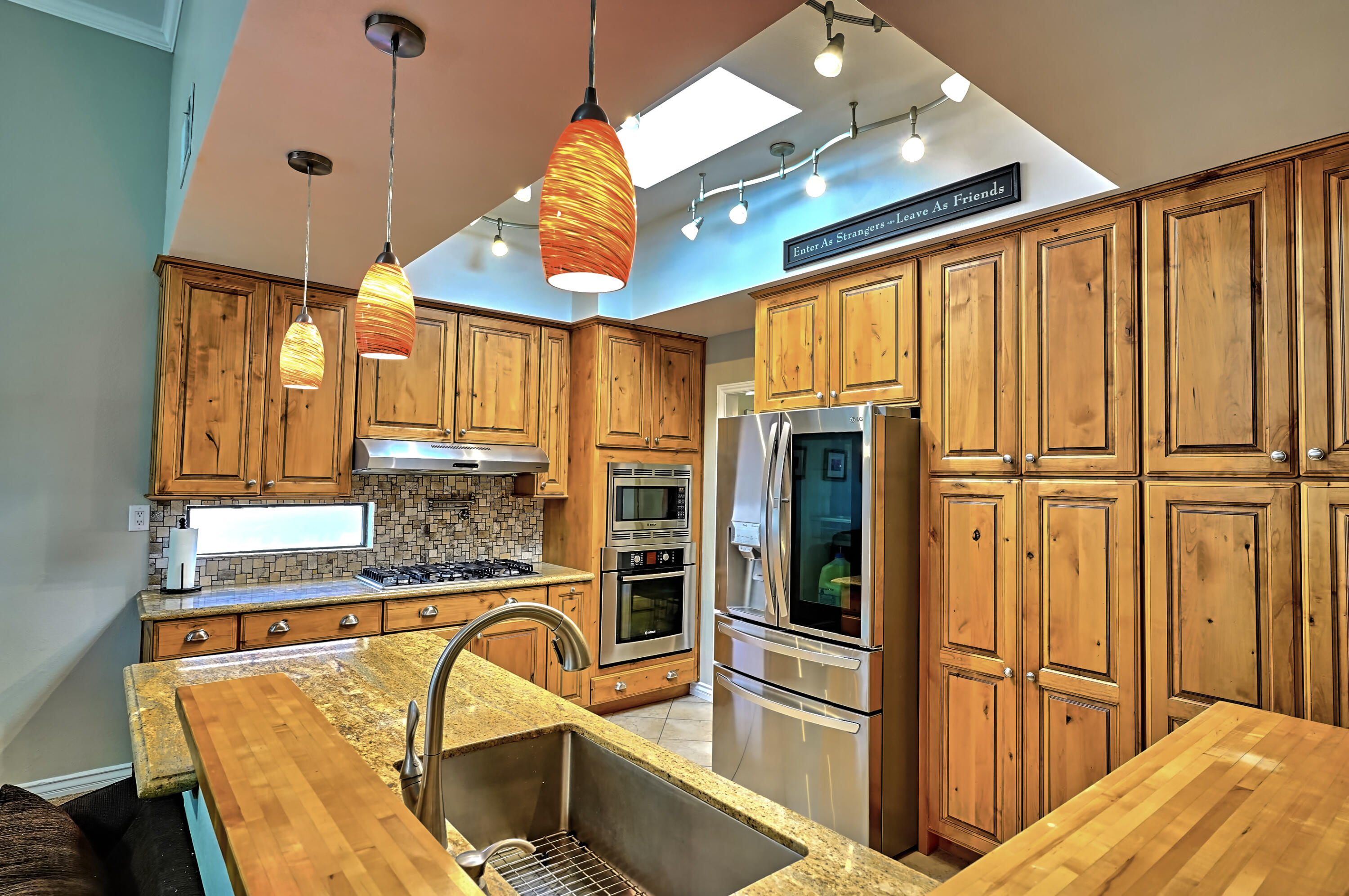 5738 Vista Bonita Street NE