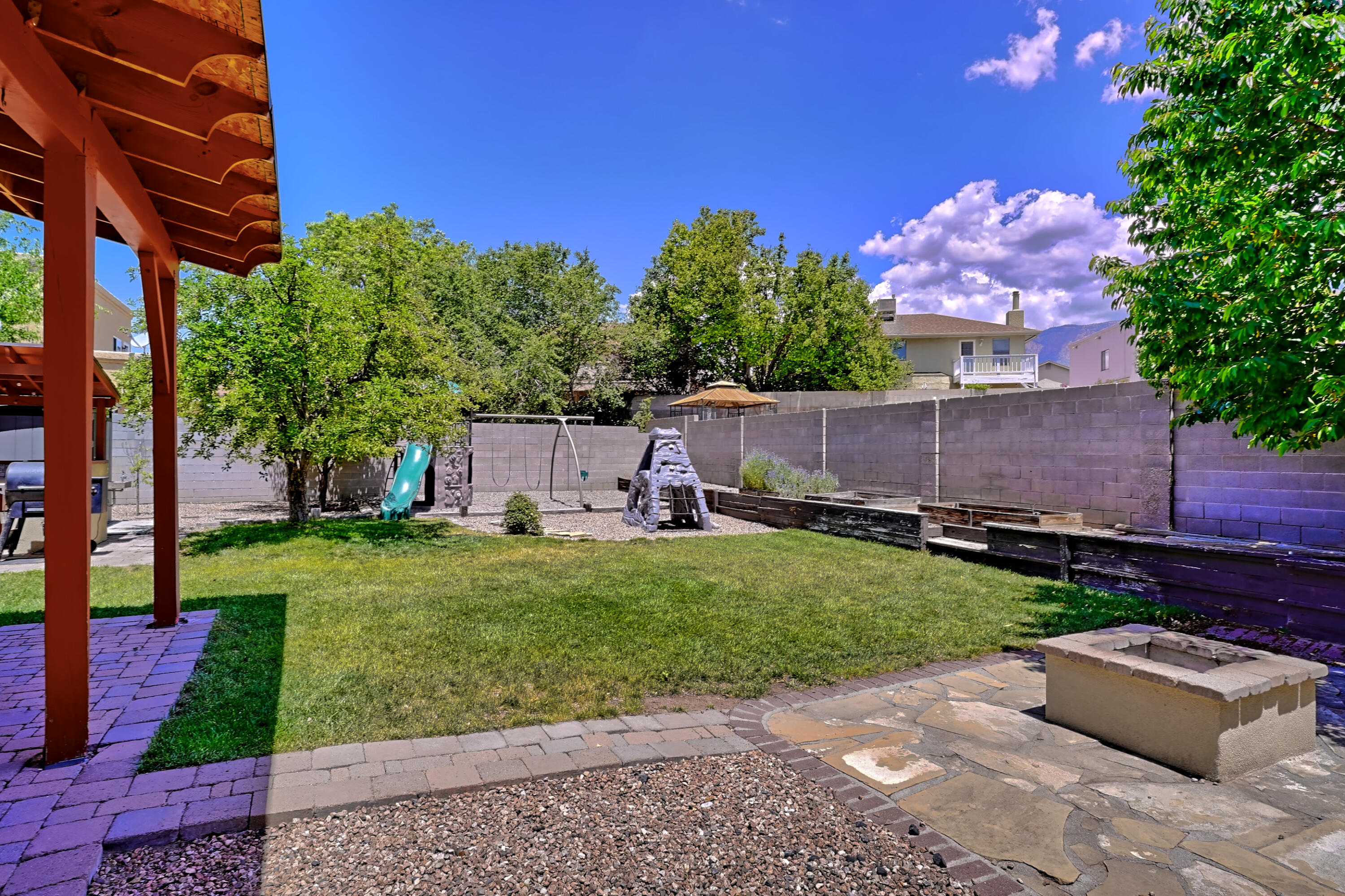 5738 Vista Bonita Street NE