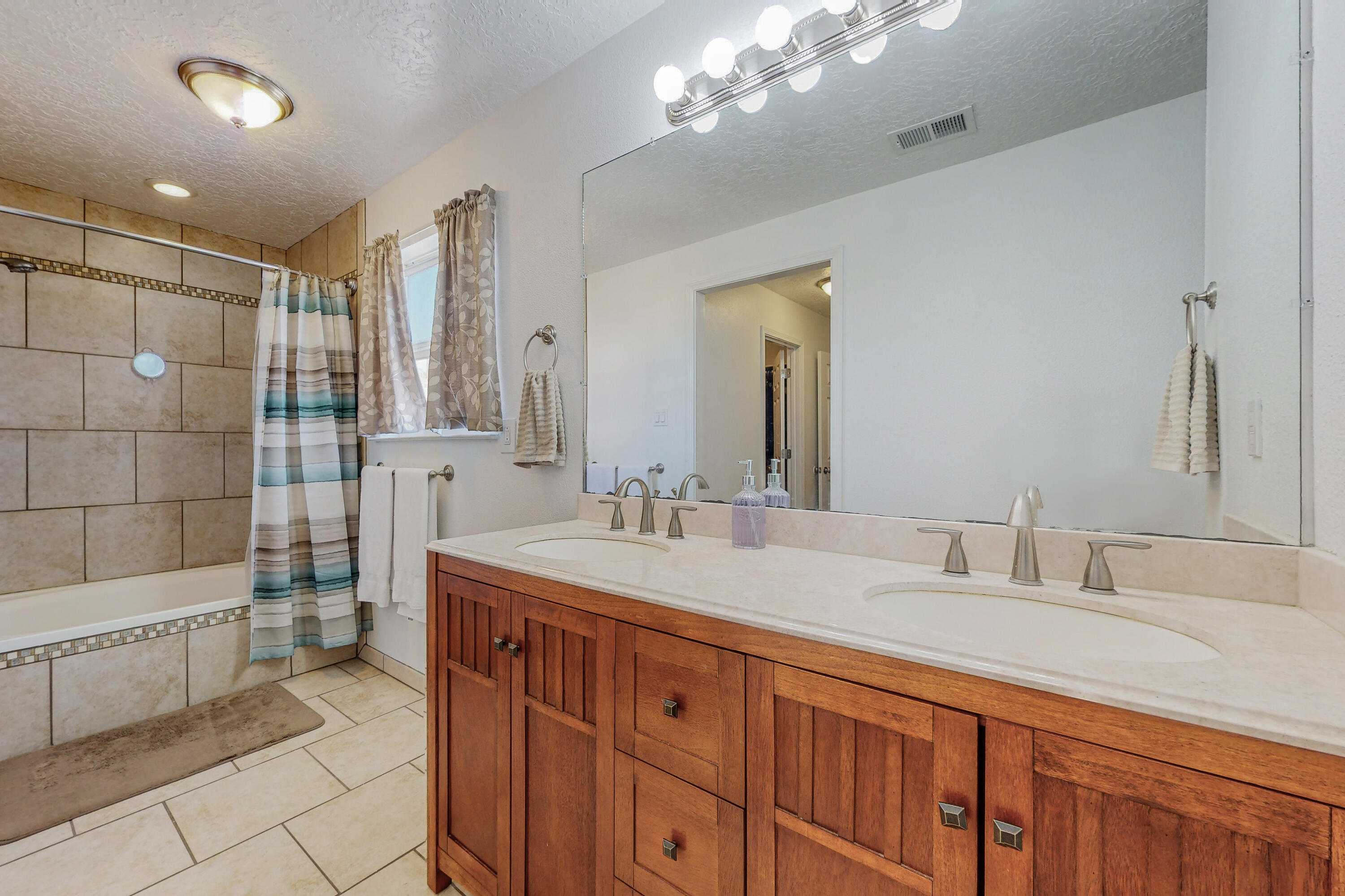 10305 Paseo Del Norte NW
