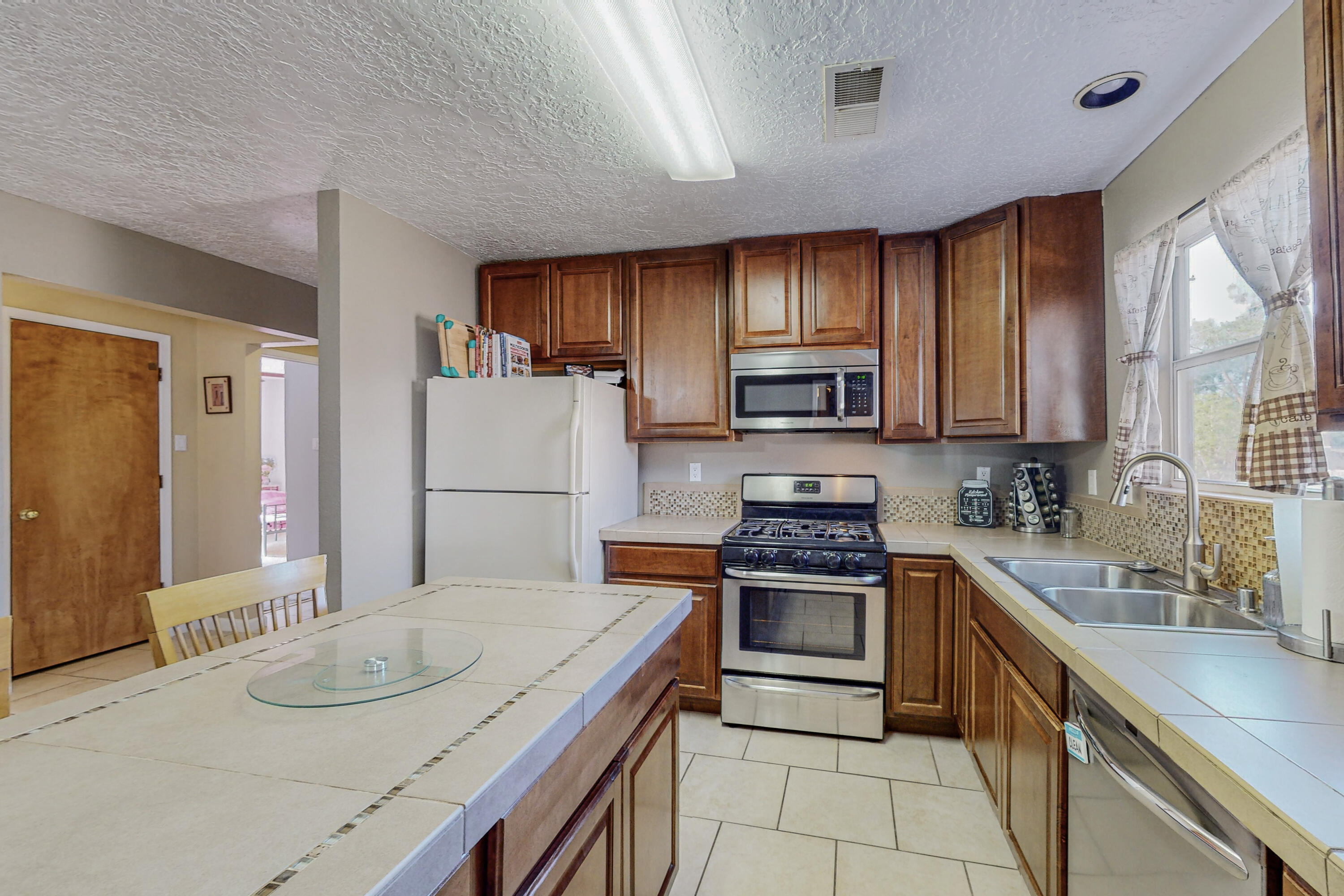 10305 Paseo Del Norte NW