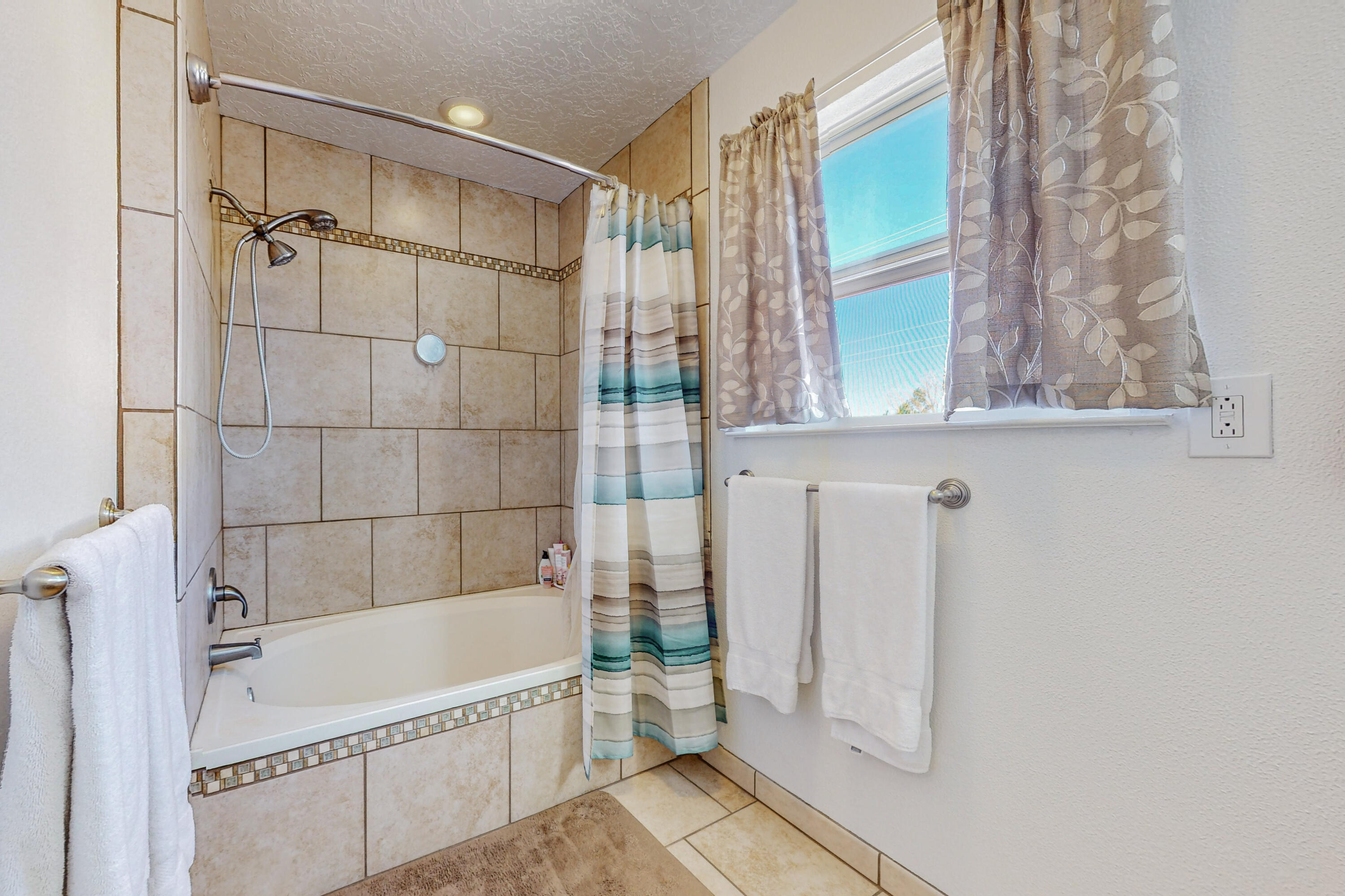 10305 Paseo Del Norte NW