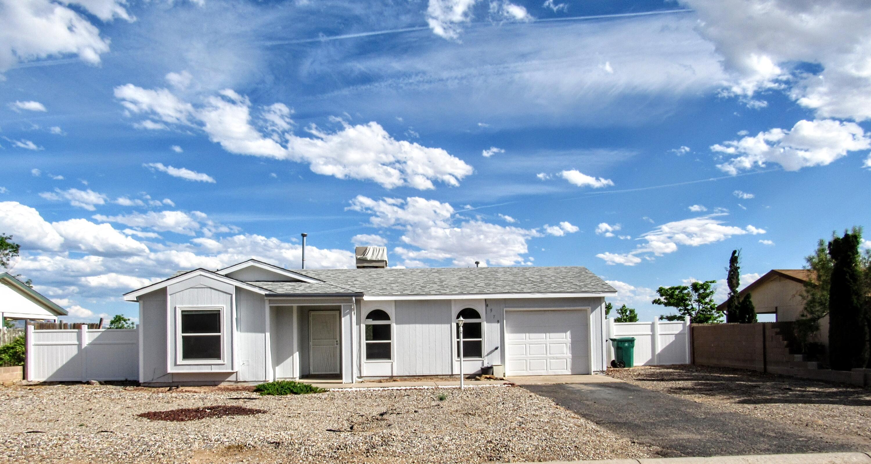 4579 Platinum Drive NE