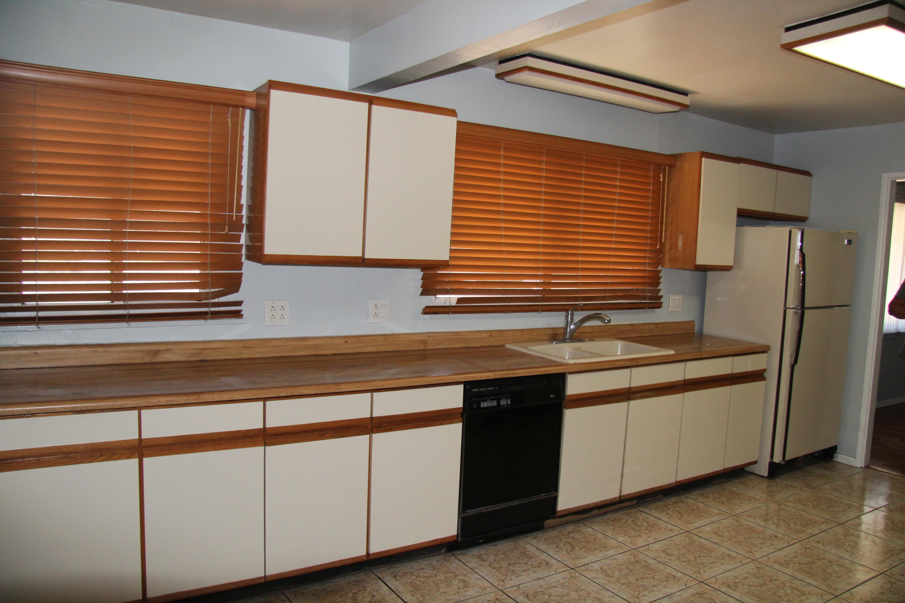 8109 Princess Jeanne Avenue NE