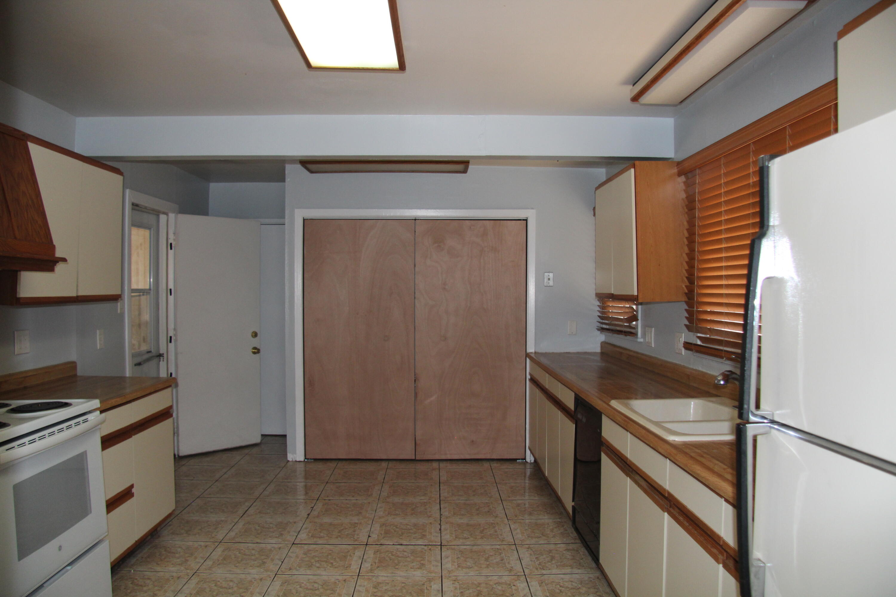 8109 Princess Jeanne Avenue NE