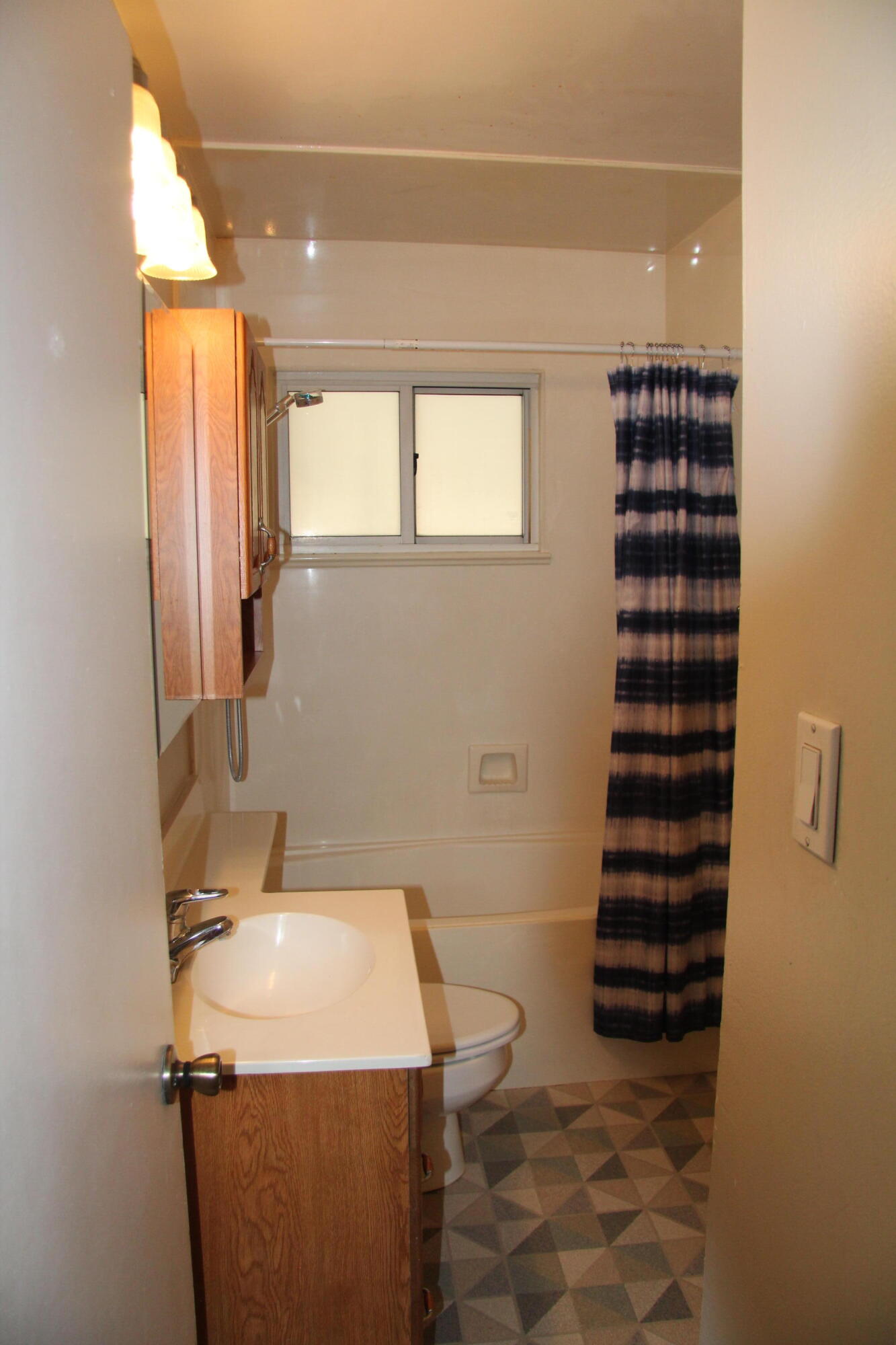 8109 Princess Jeanne Avenue NE