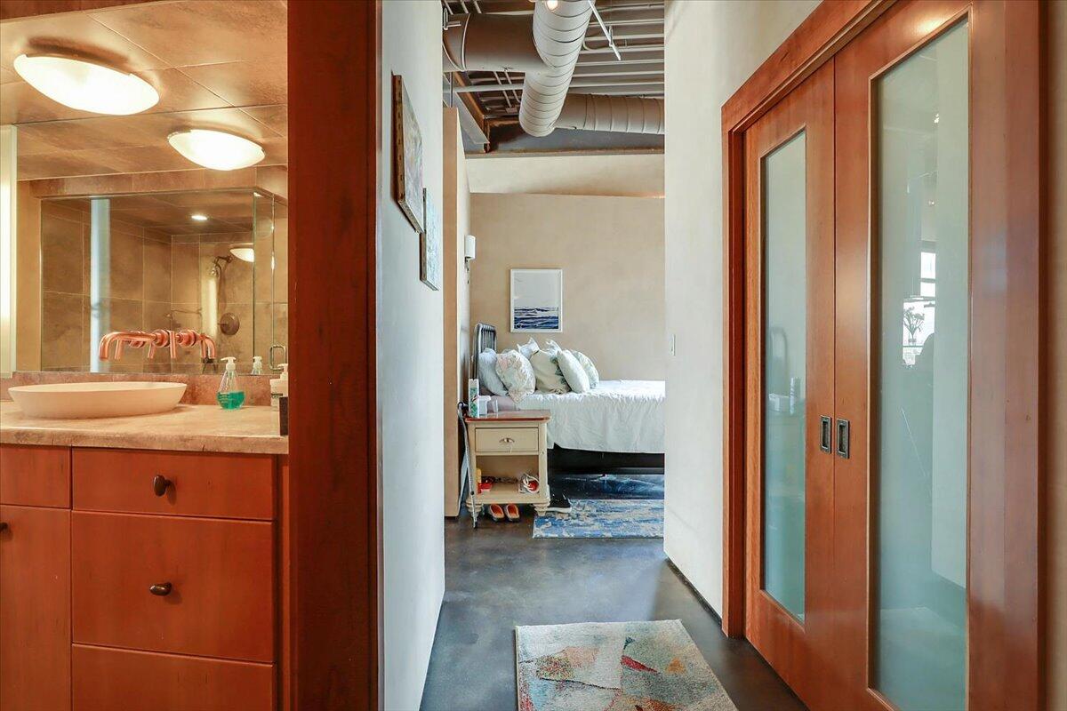 100 Gold Avenue SW Unit: 601