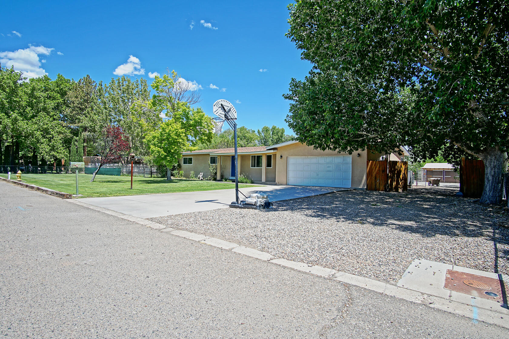 931 Western Meadows Court NW