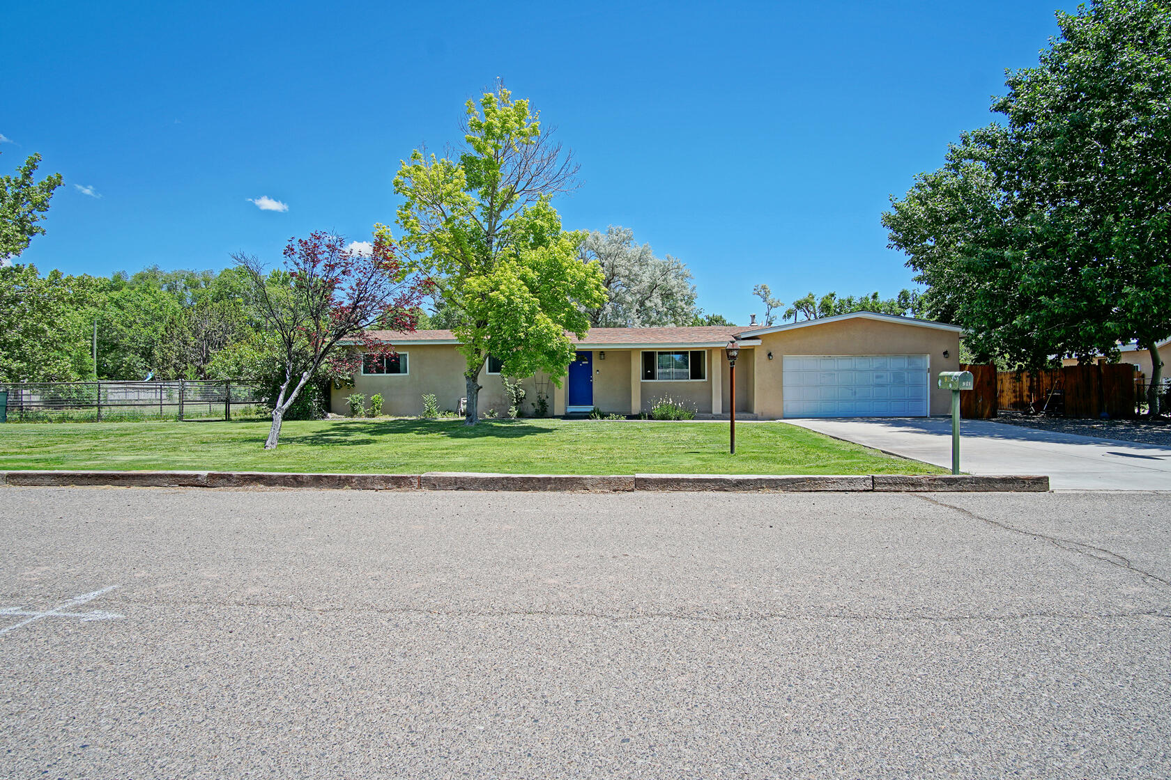 931 Western Meadows Court NW