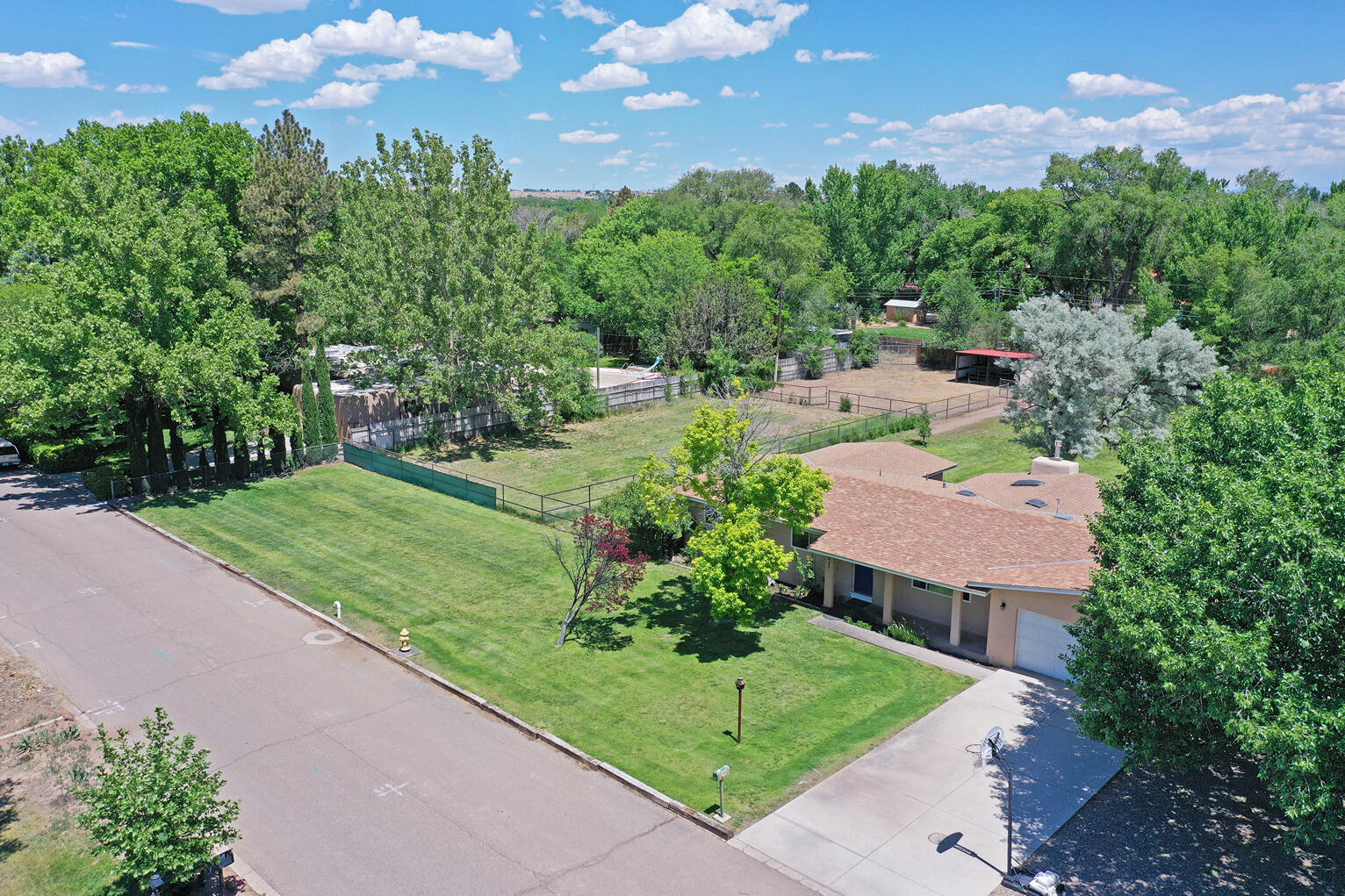 931 Western Meadows Court NW