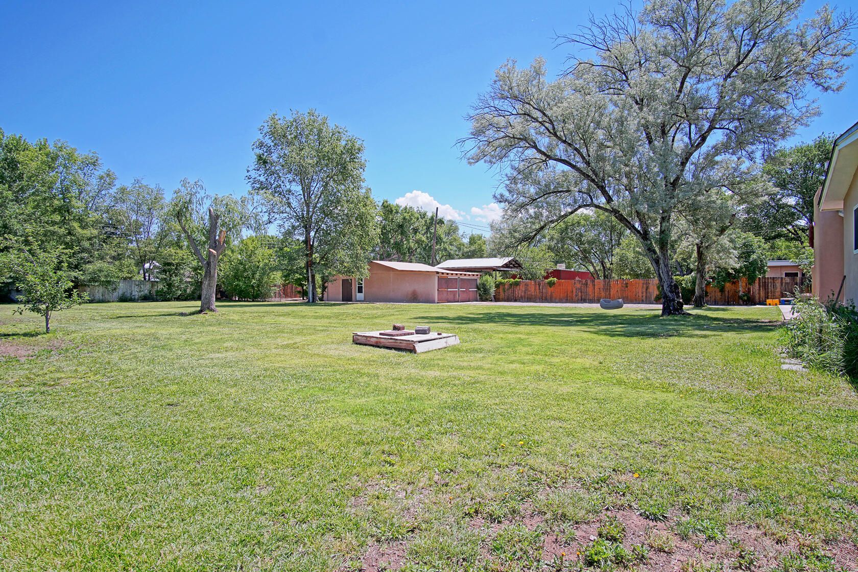 931 Western Meadows Court NW