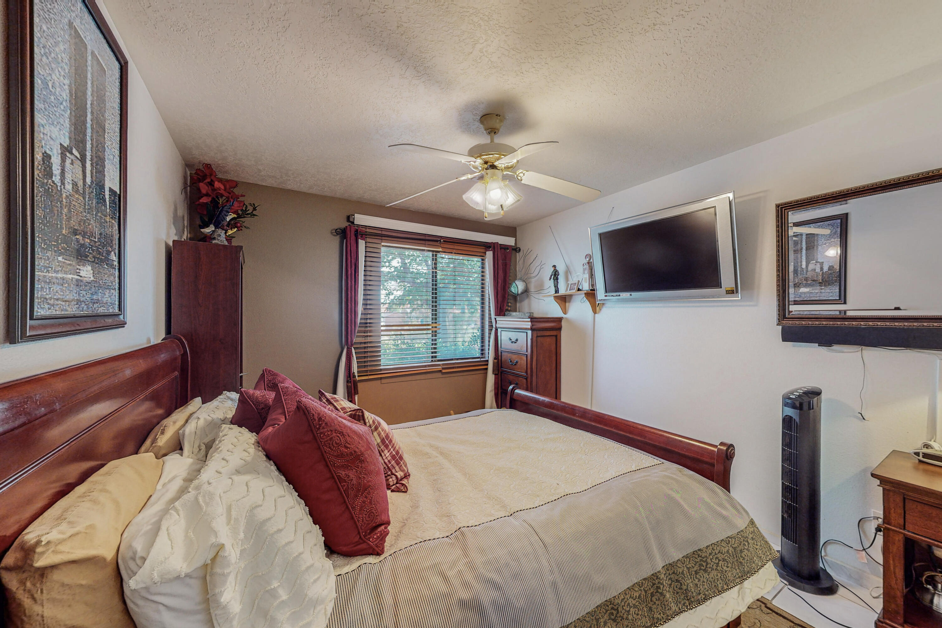6258 Roadrunner Loop NE