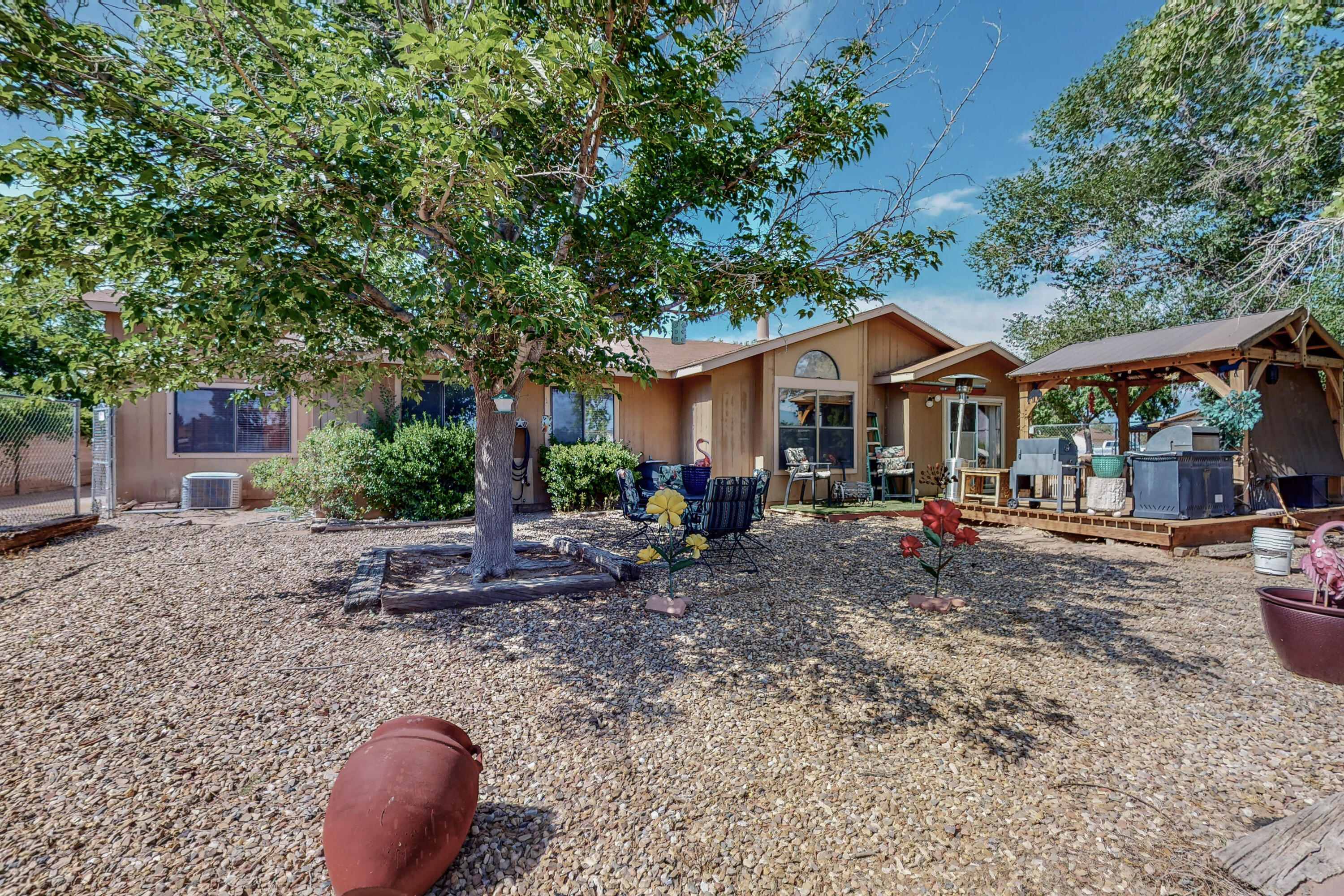 6258 Roadrunner Loop NE