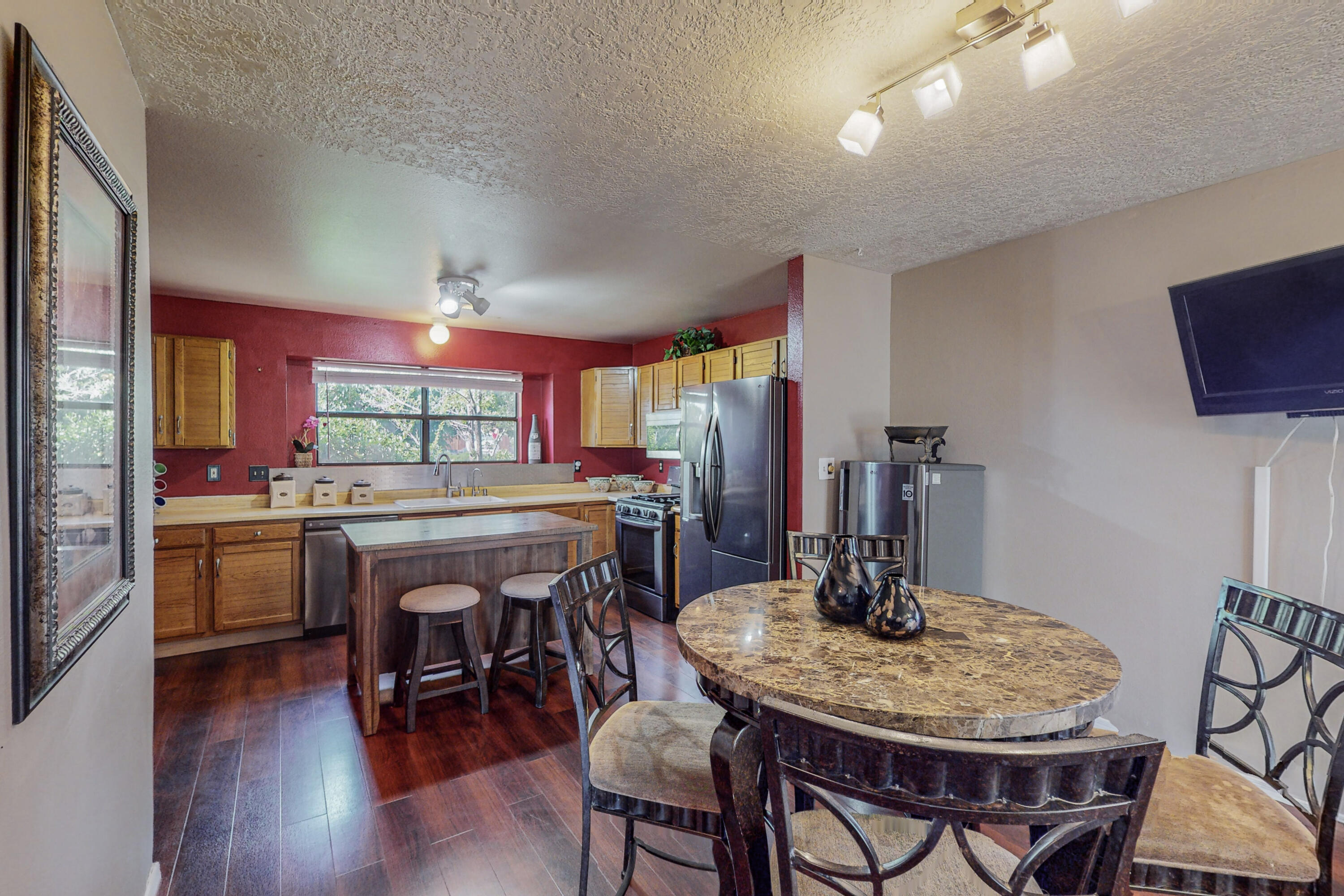 6258 Roadrunner Loop NE