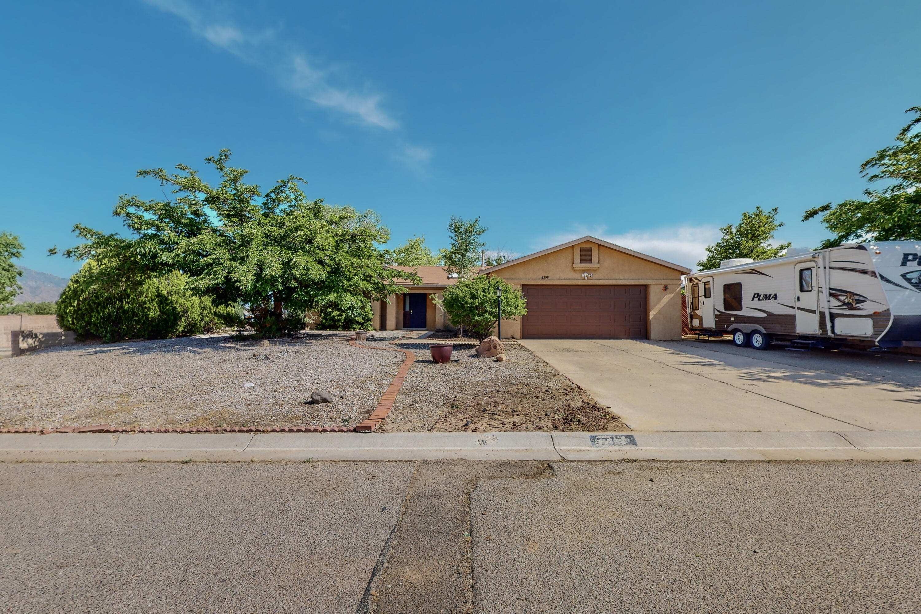 6258 Roadrunner Loop NE
