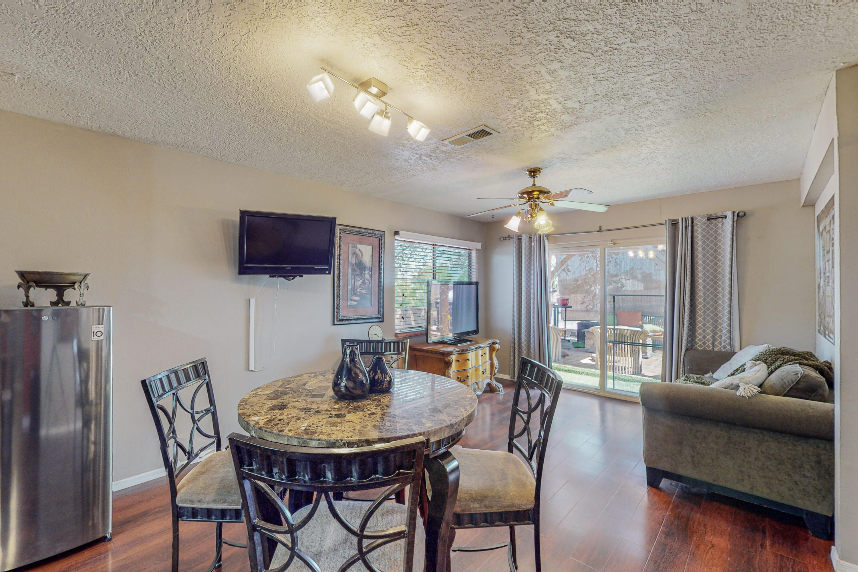 6258 Roadrunner Loop NE