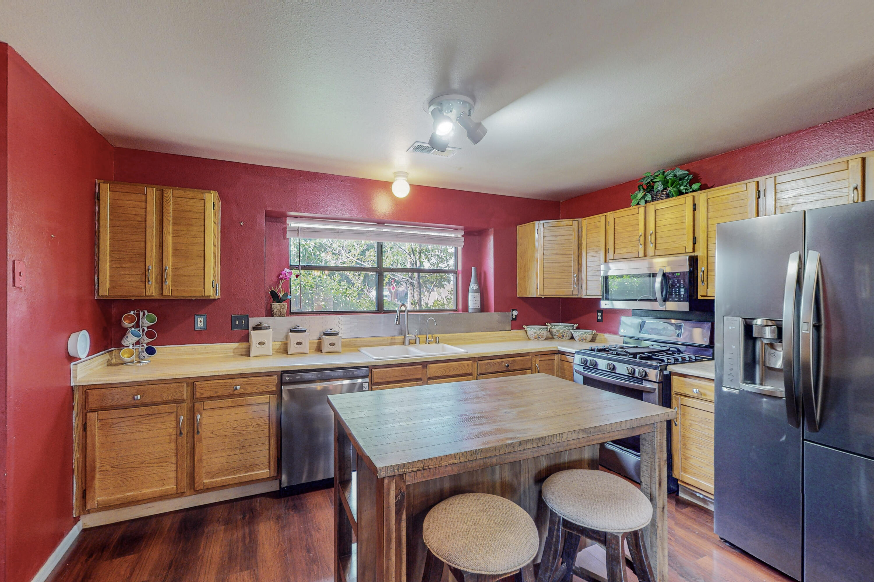 6258 Roadrunner Loop NE
